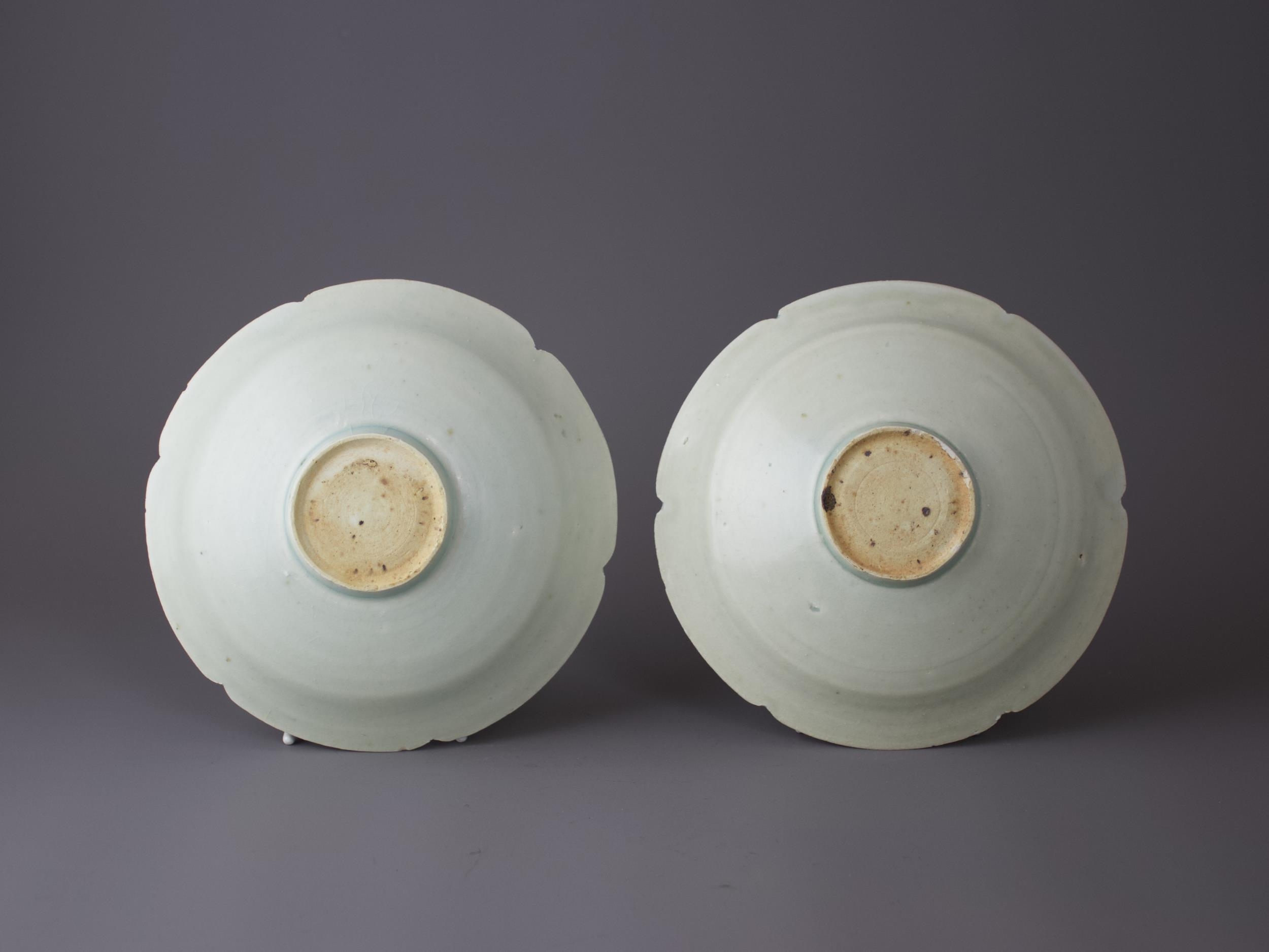 A good pair of Qingbai petal rimmed dishes, Southern Song Dynasty - - D16cm D4cm each - - the centre - Image 2 of 3