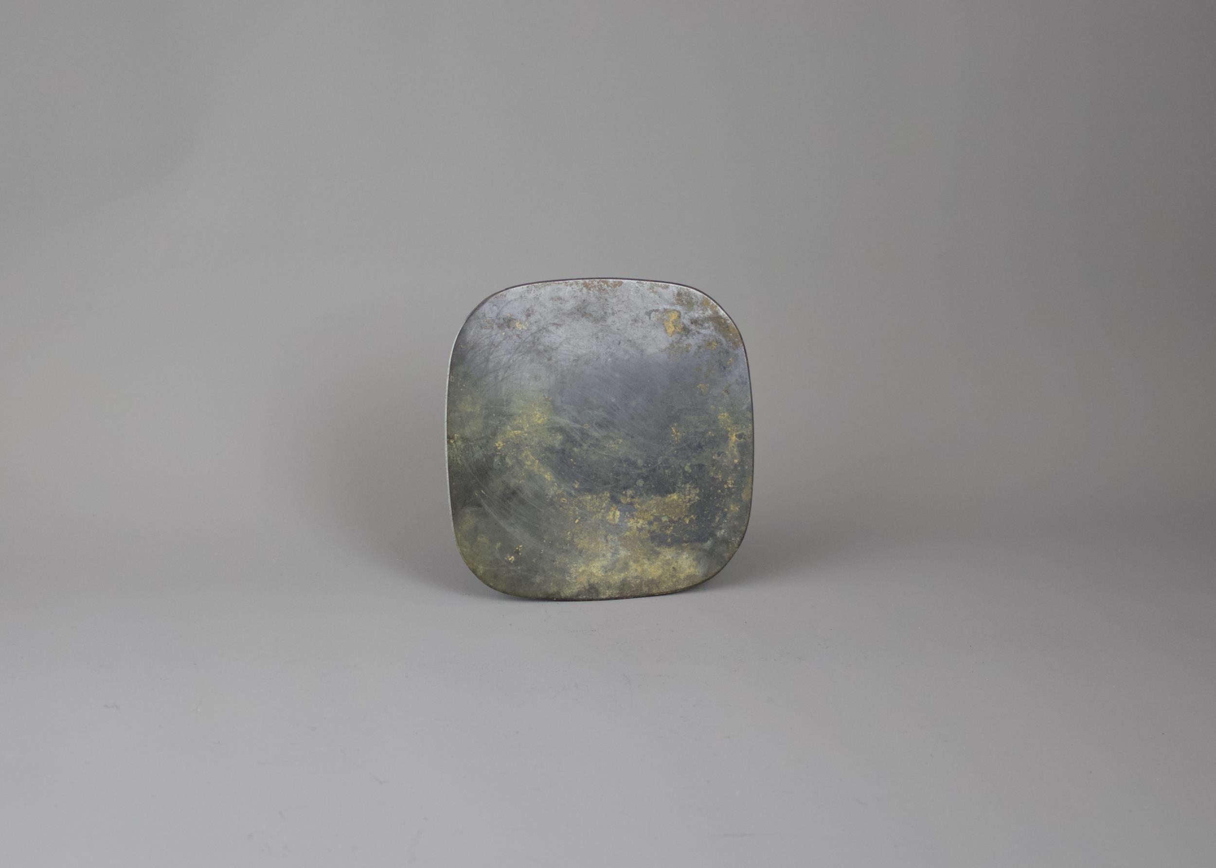 A square bronze 'swastika' mirror, Tang Dynasty - - L13.5cm W13.3cm - Image 3 of 3
