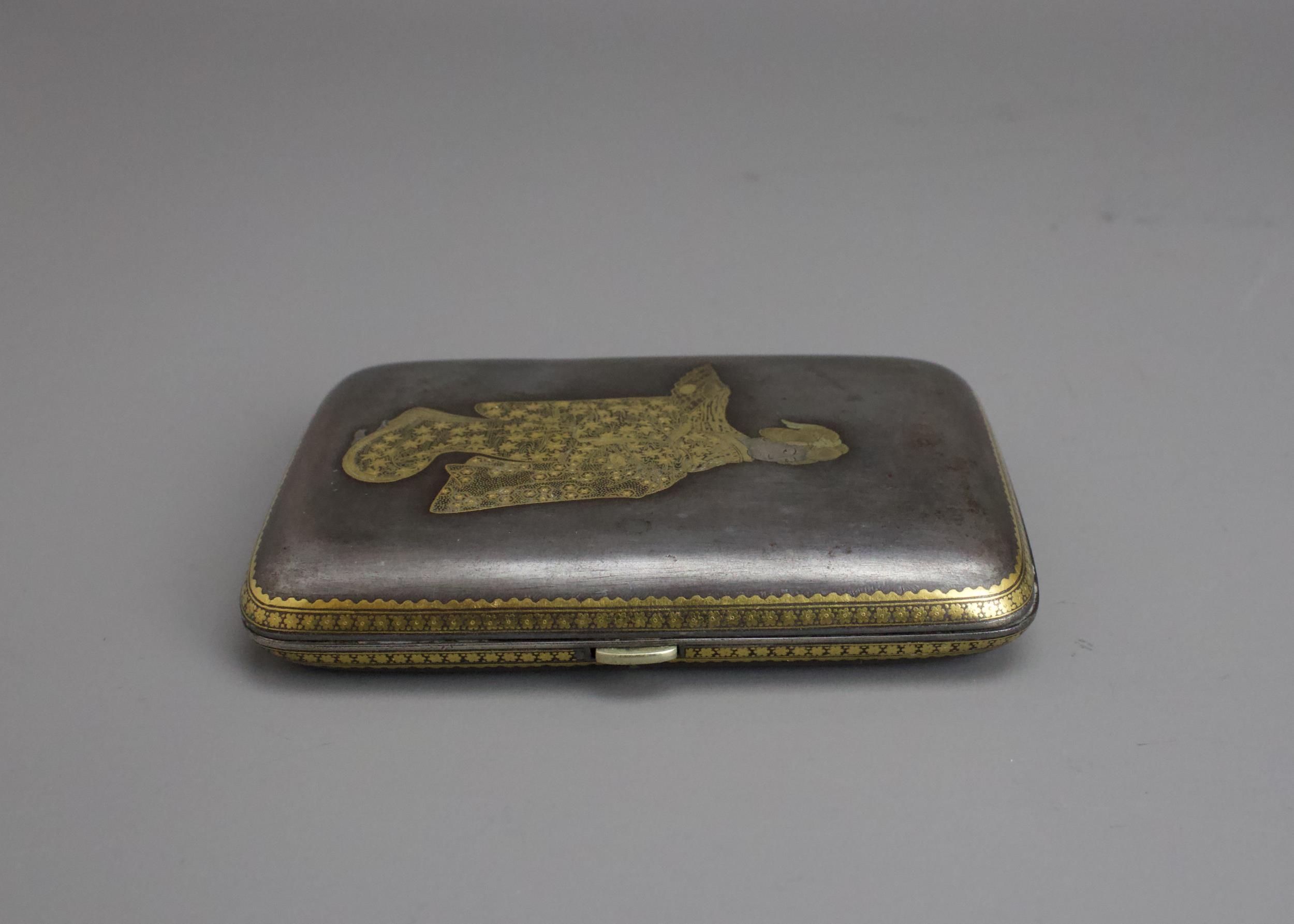 A Japanese Komai cigarette case, Meiji period - - W7cm L9cm H1.5cm - - inlaid in gilding and some - Image 3 of 4
