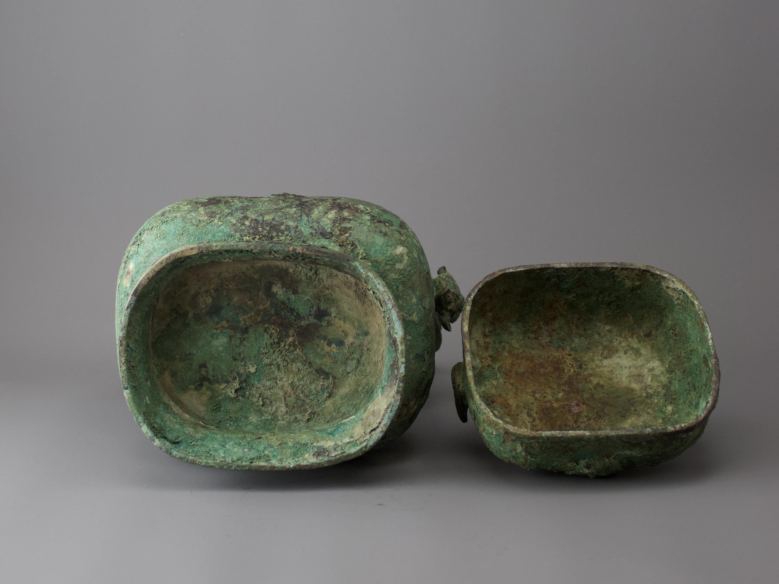 A bronze you and cover, the swing handle with horned beast head terminals, early Western Zhou - Image 5 of 5