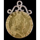 A GEORGIAN 22CT GOLD SPADE GUINEA COIN PENDANT Dated 1787 with King George III and shield to