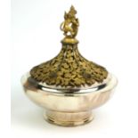 HECTOR MILLER, A SILVER GILT COMMEMORATIVE 'AURUM' POT POURI CENTREPIECE , having a rampant lion