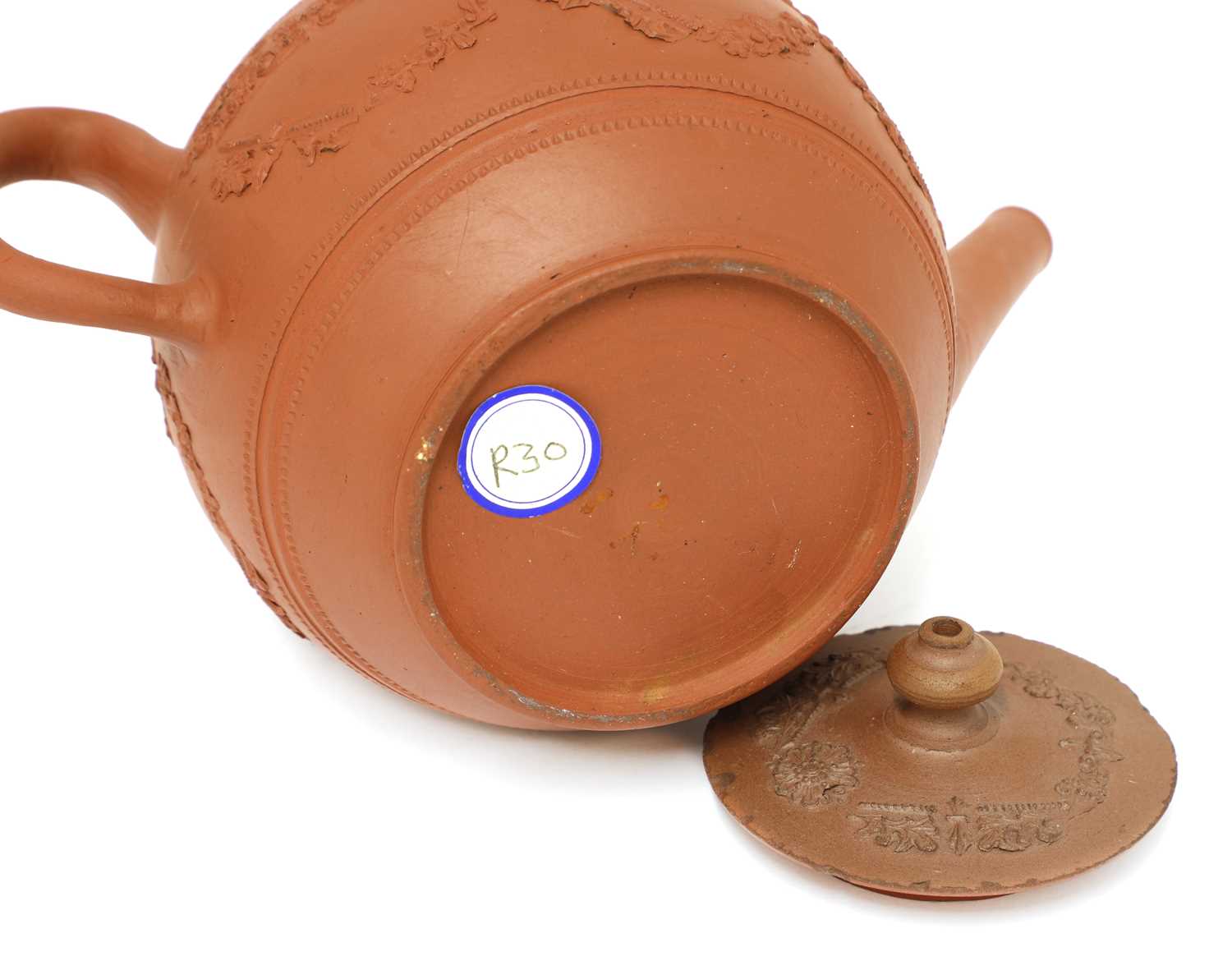A Staffordshire redware globular teapot and cover, - Bild 4 aus 4