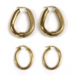 Two pairs of 9ct gold hollow hoop earrings,