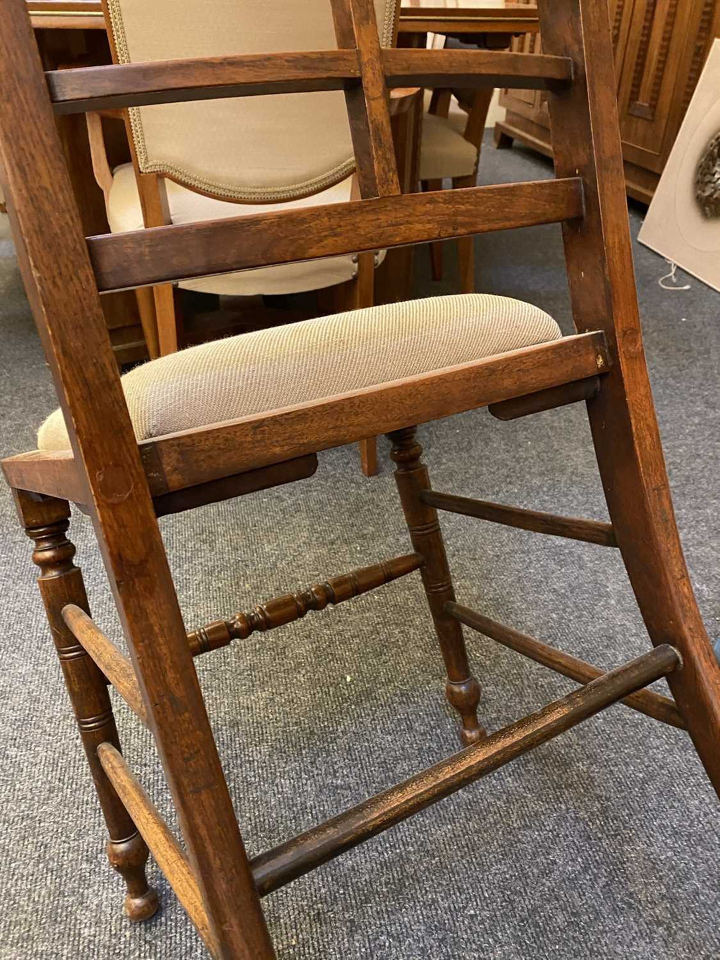 A set of twelve Arts and Crafts walnut chairs, - Bild 9 aus 13