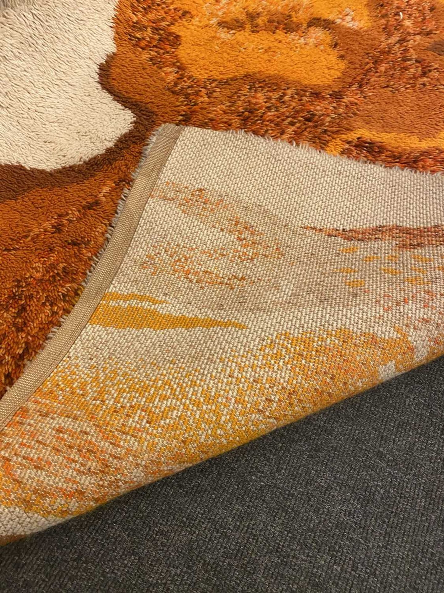 A Desso 'Rya' rug, - Image 6 of 7