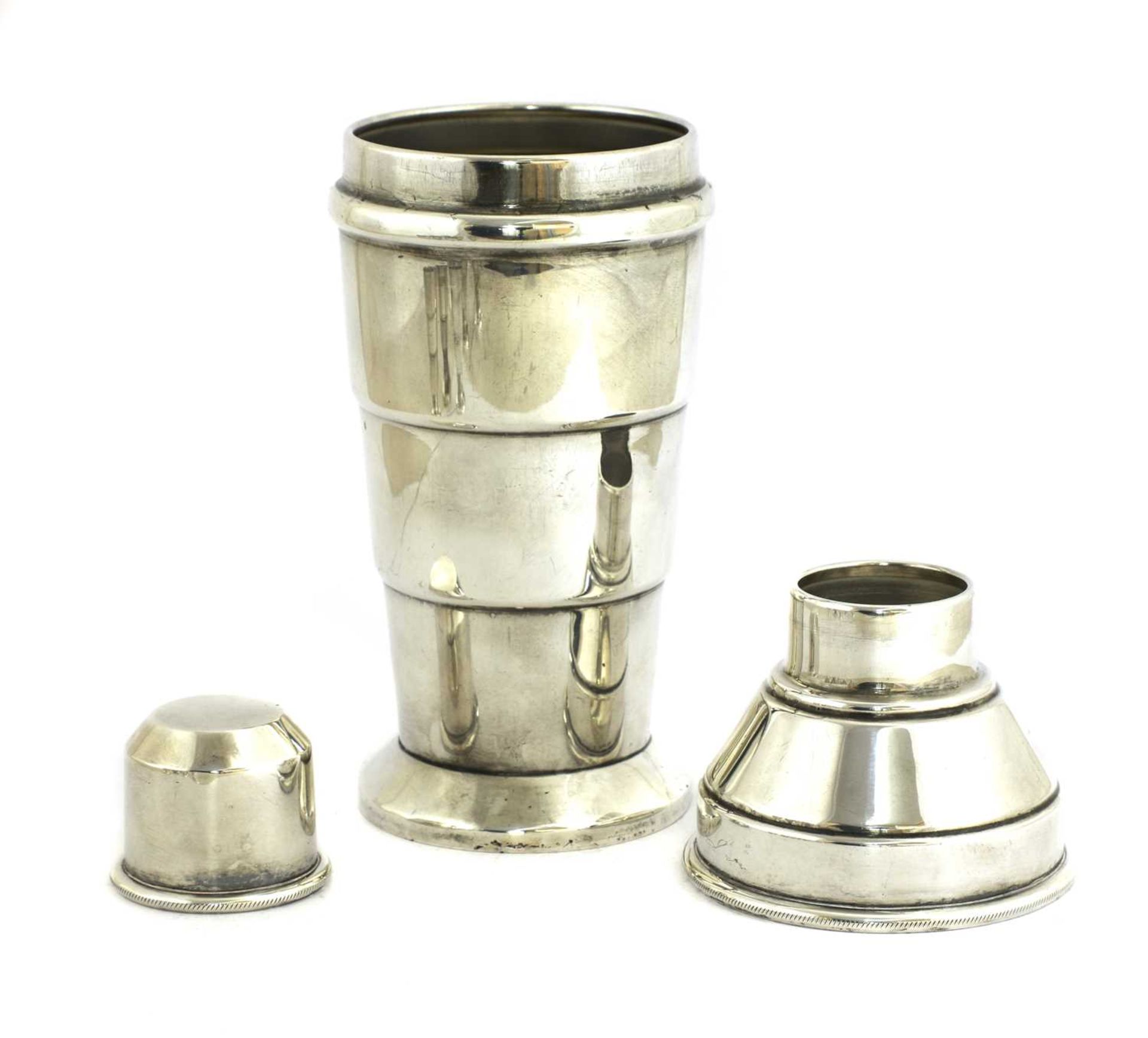 An Art Deco silver-plated cocktail shaker and six beakers, - Image 2 of 9