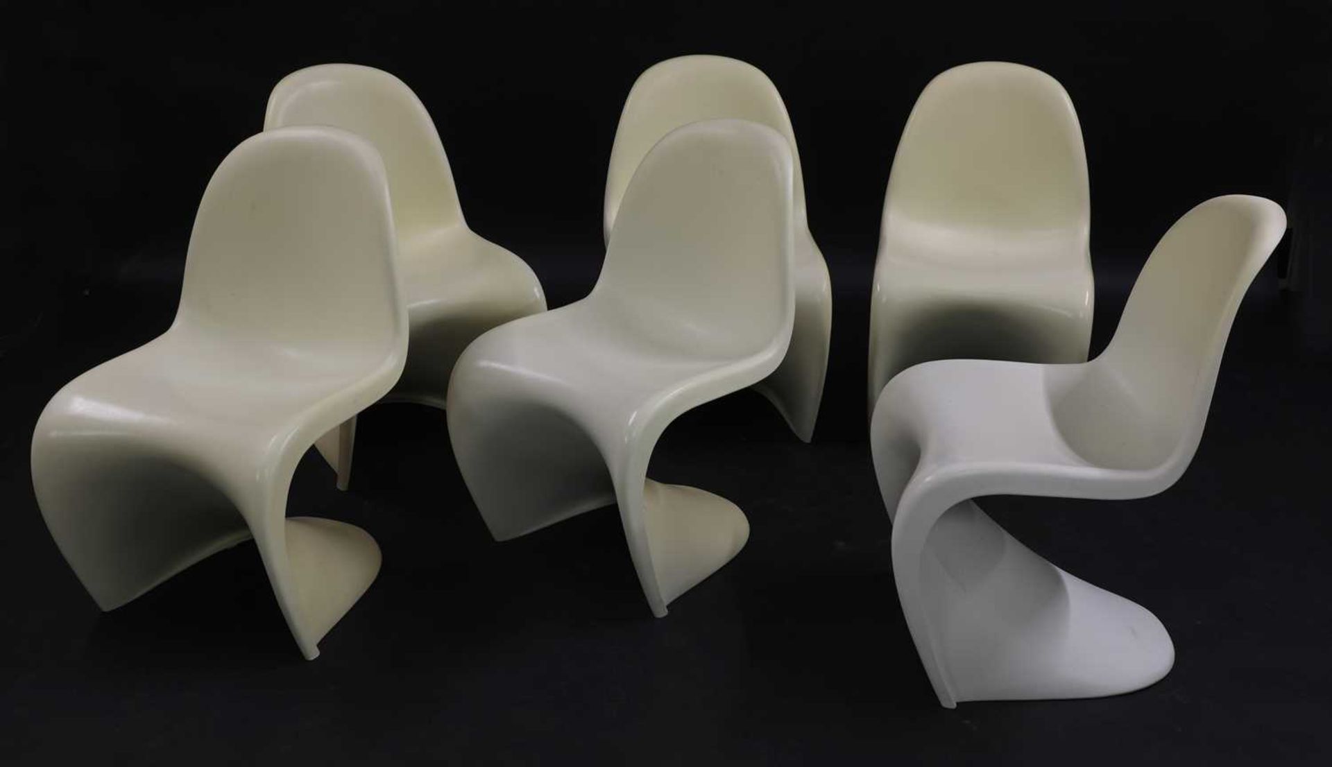 Six Verner Panton-style stacking chairs, - Bild 3 aus 3