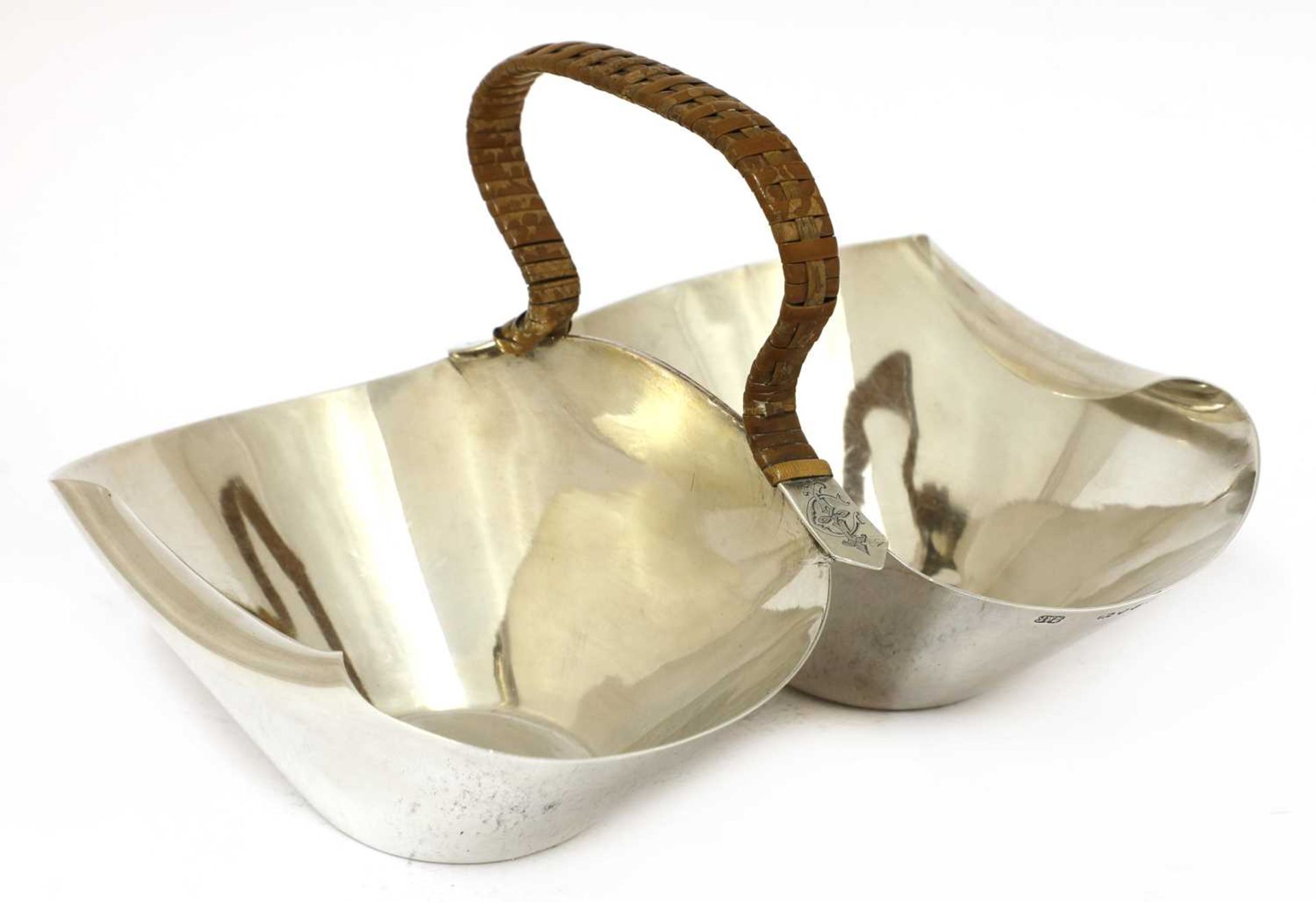 A silver double basket or bonbon dish, - Image 2 of 8