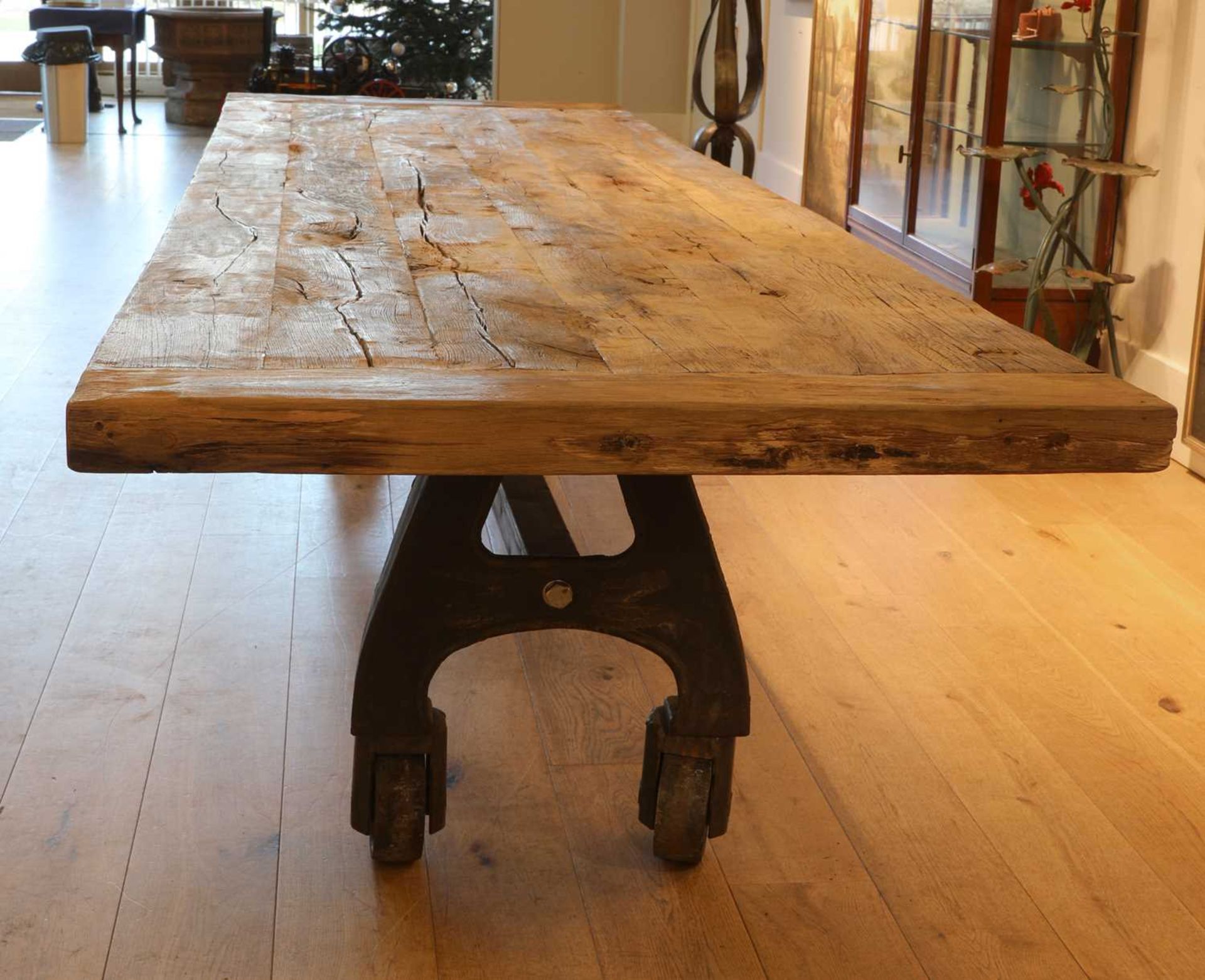 A massive refectory table, - Image 4 of 4