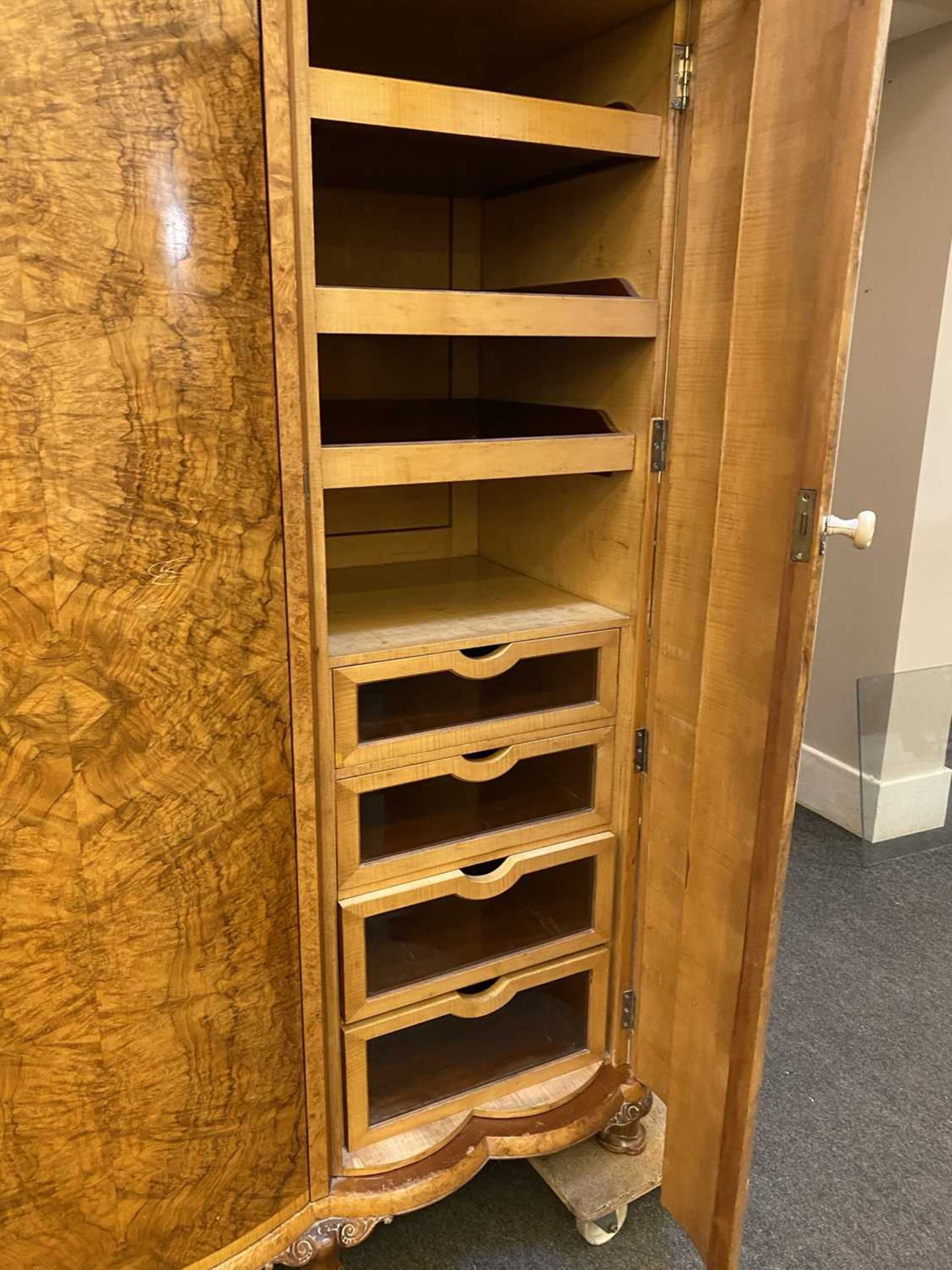 An Art Deco burr walnut and maple bedroom suite, - Image 35 of 45