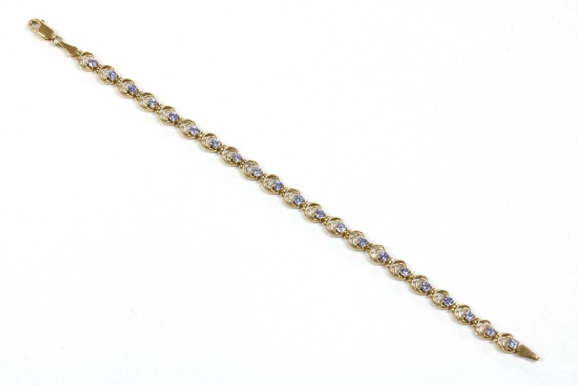 A 9ct gold tanzanite bracelet,