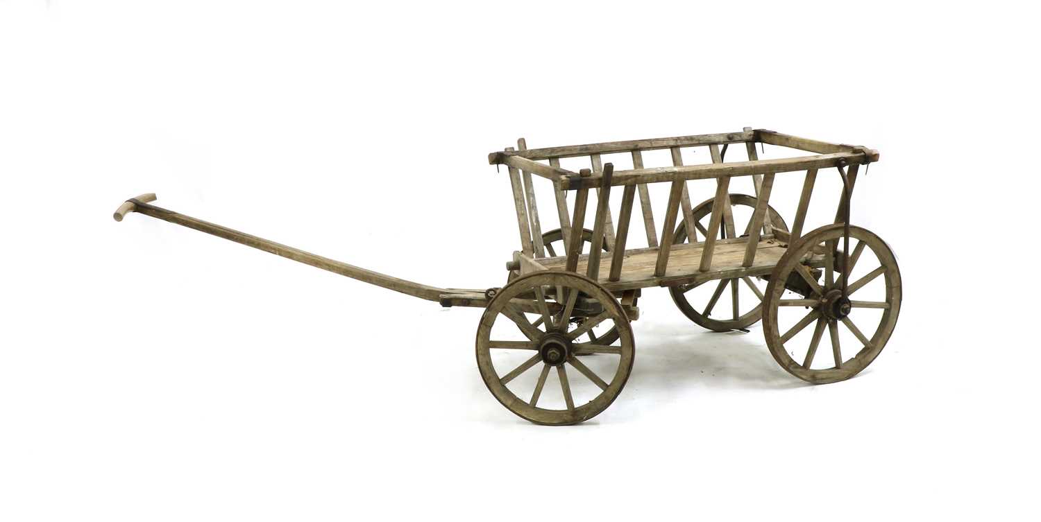 A vintage wooden dog cart, - Image 2 of 2