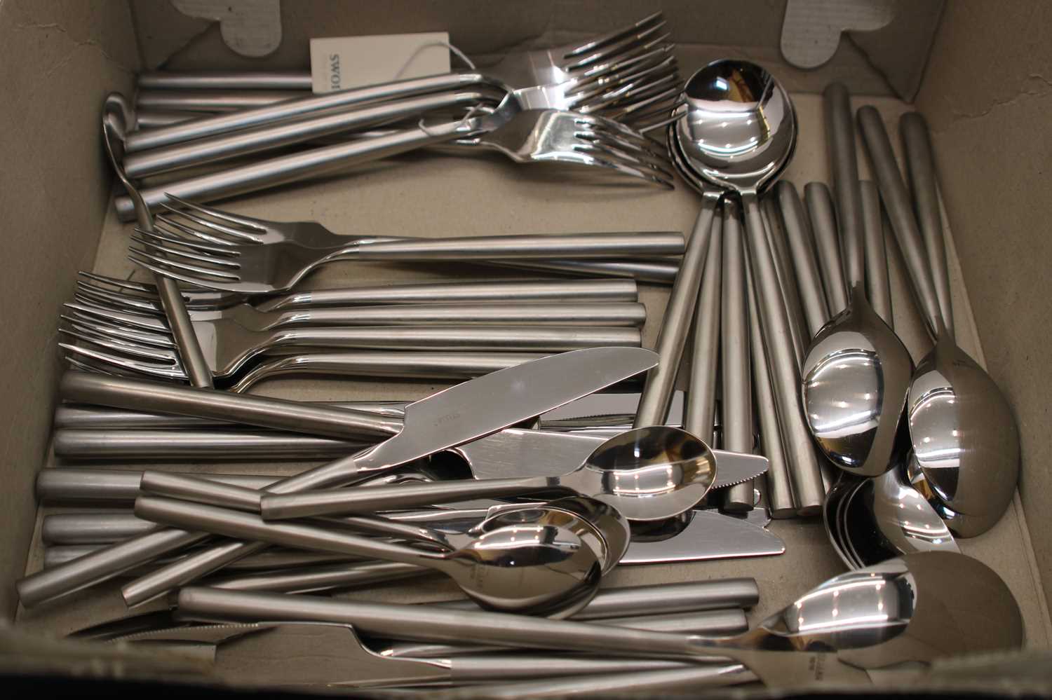 A stylish six setting set of 'Stellar' stainless steel cutlery - Image 2 of 2