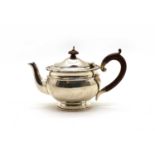 A George V silver teapot,