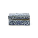 A large Chinese blue and white porcelain cosmetic box and cover,