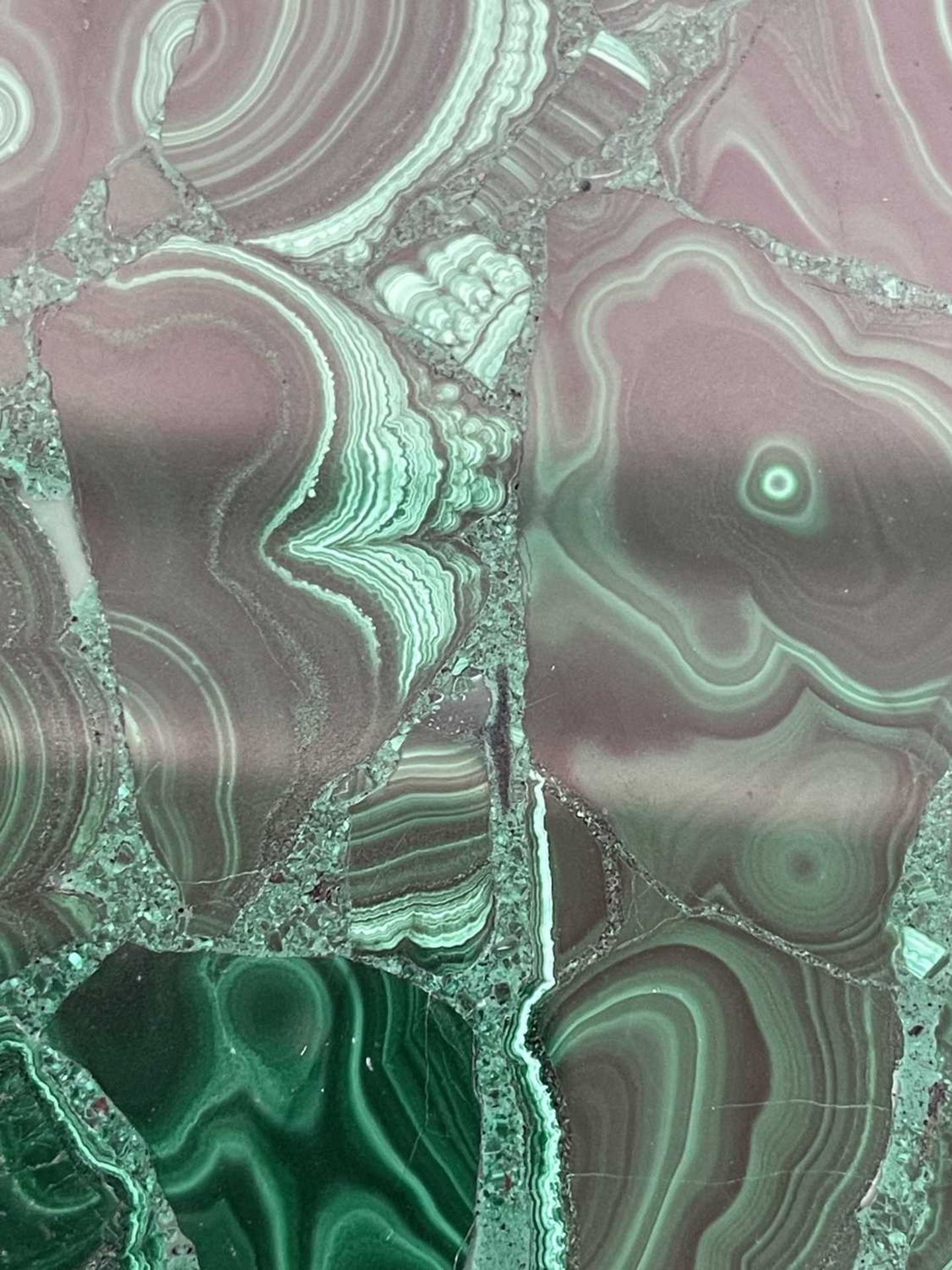 A near pair of malachite tabletops, - Image 6 of 55