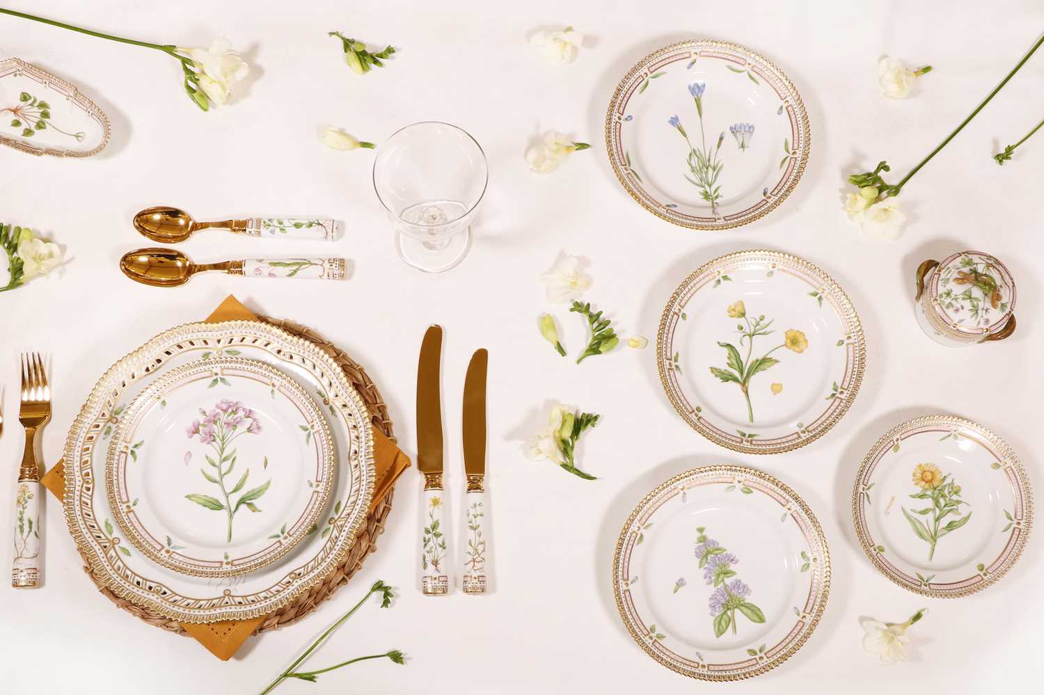 An extensive Royal Copenhagen 'Flora Danica' porcelain dinner service,