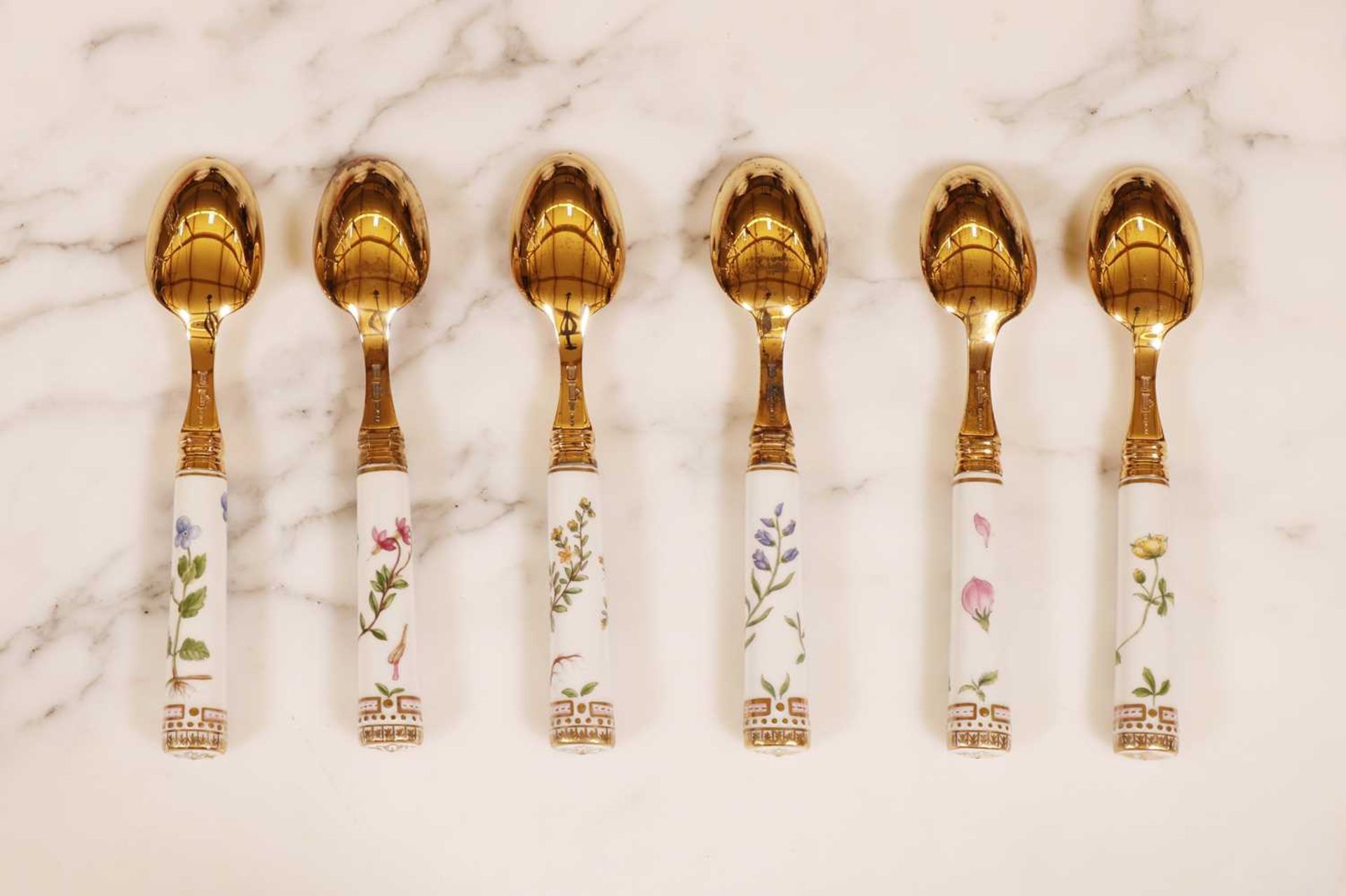 A part canteen of Royal Copenhagen 'Flora Danica' porcelain and silver-gilt cutlery, - Image 19 of 109