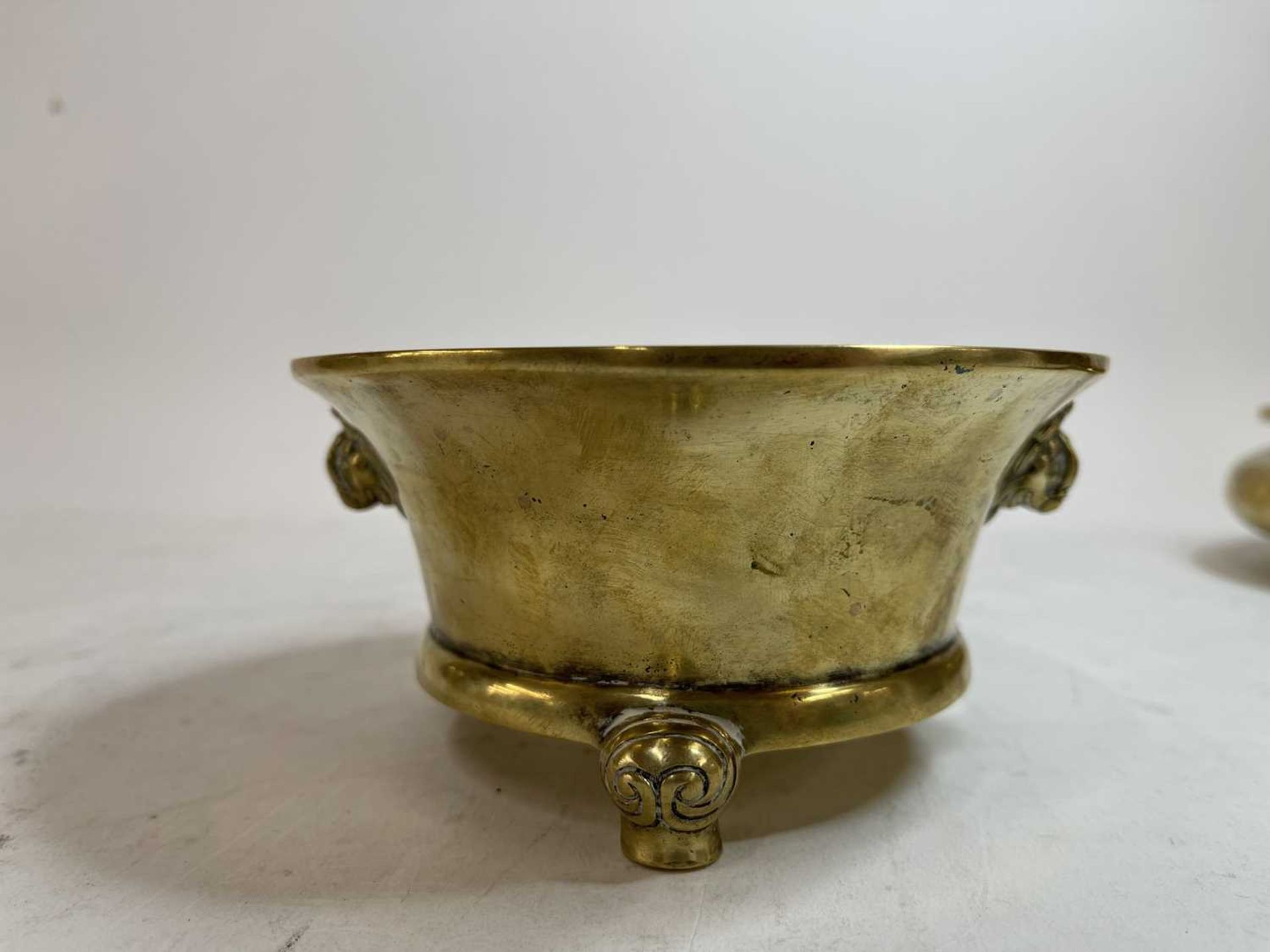 A Chinese bronze incense burner, - Image 10 of 31