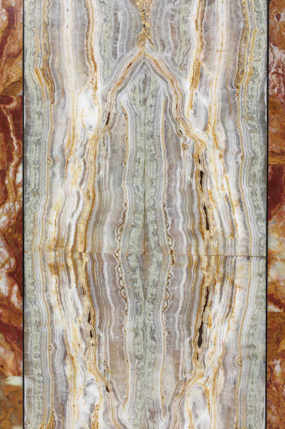 A book-matched Algerian onyx tabletop, - Bild 2 aus 9