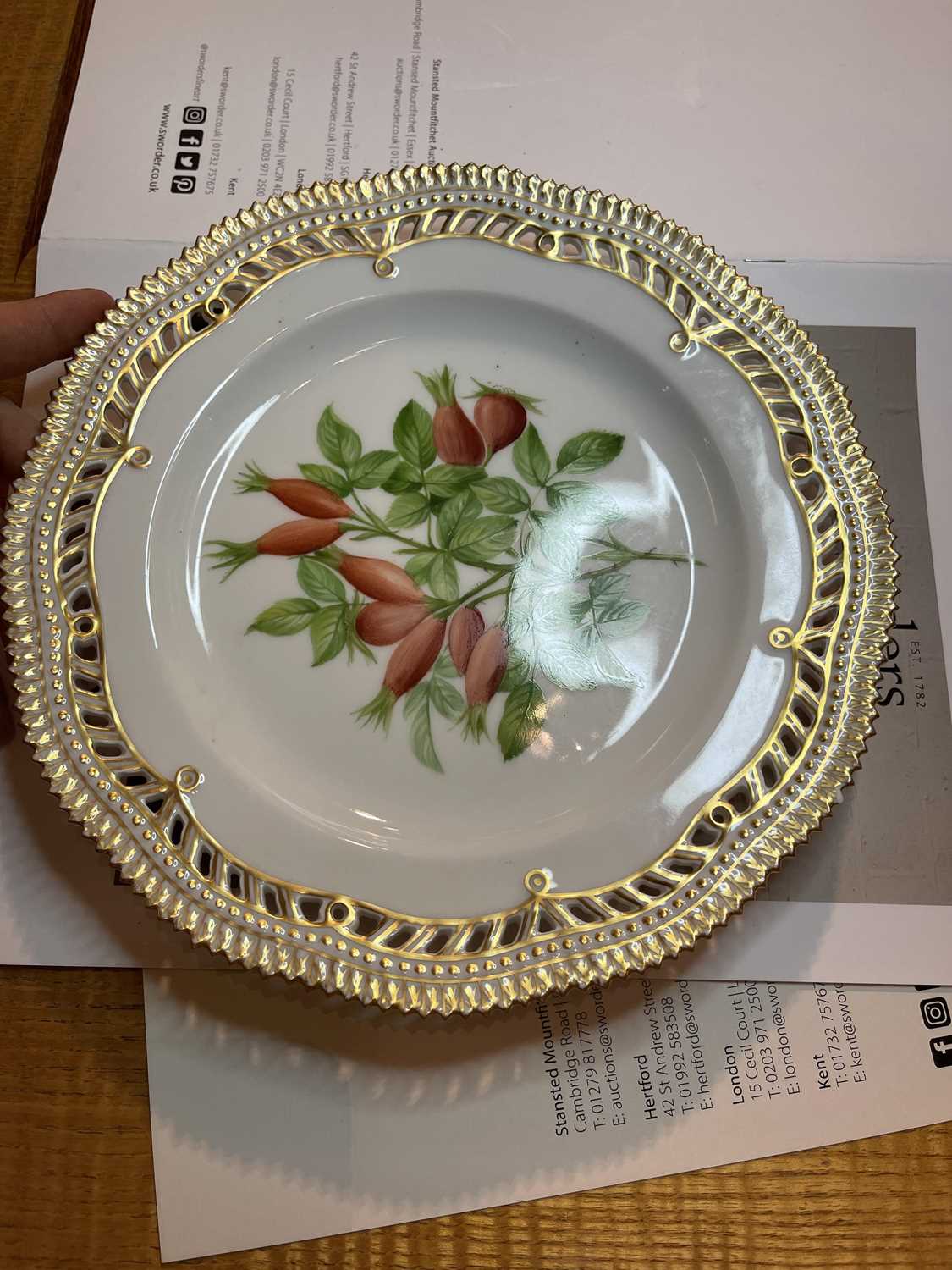 An extensive Royal Copenhagen 'Flora Danica' porcelain dinner service, - Bild 121 aus 139