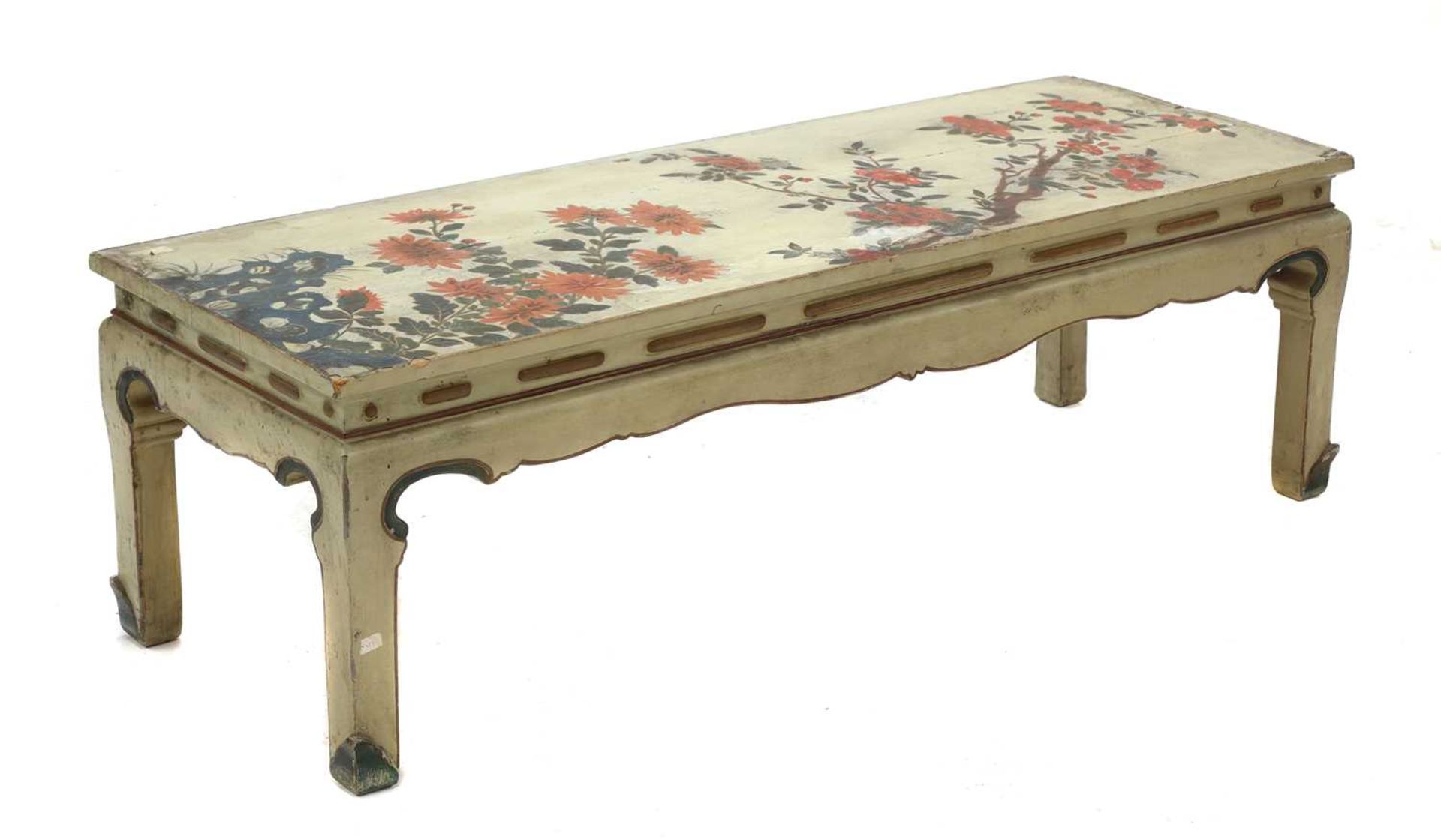 A lacquered and painted Chinese-style low table - Bild 3 aus 6