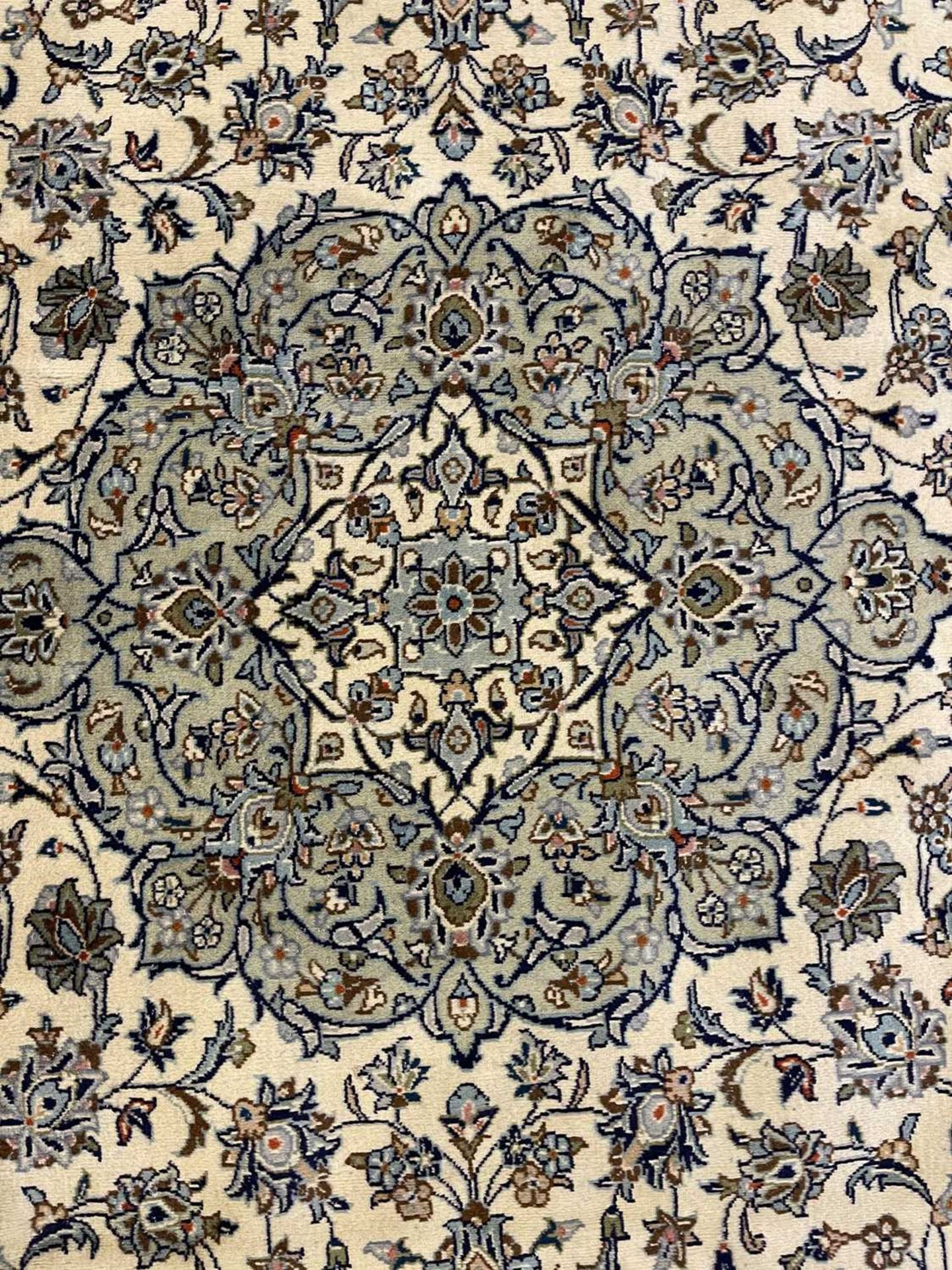 A Persian Kashan carpet, - Image 4 of 18