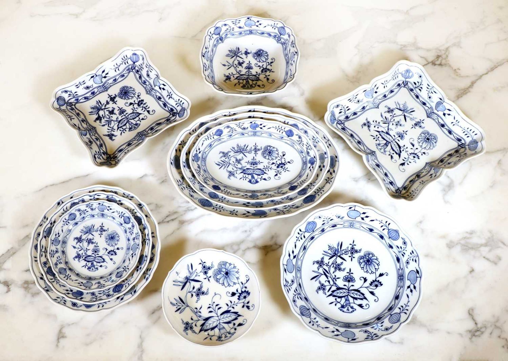 An extensive Meissen Onion pattern blue and white dinner and tea service, - Image 3 of 21