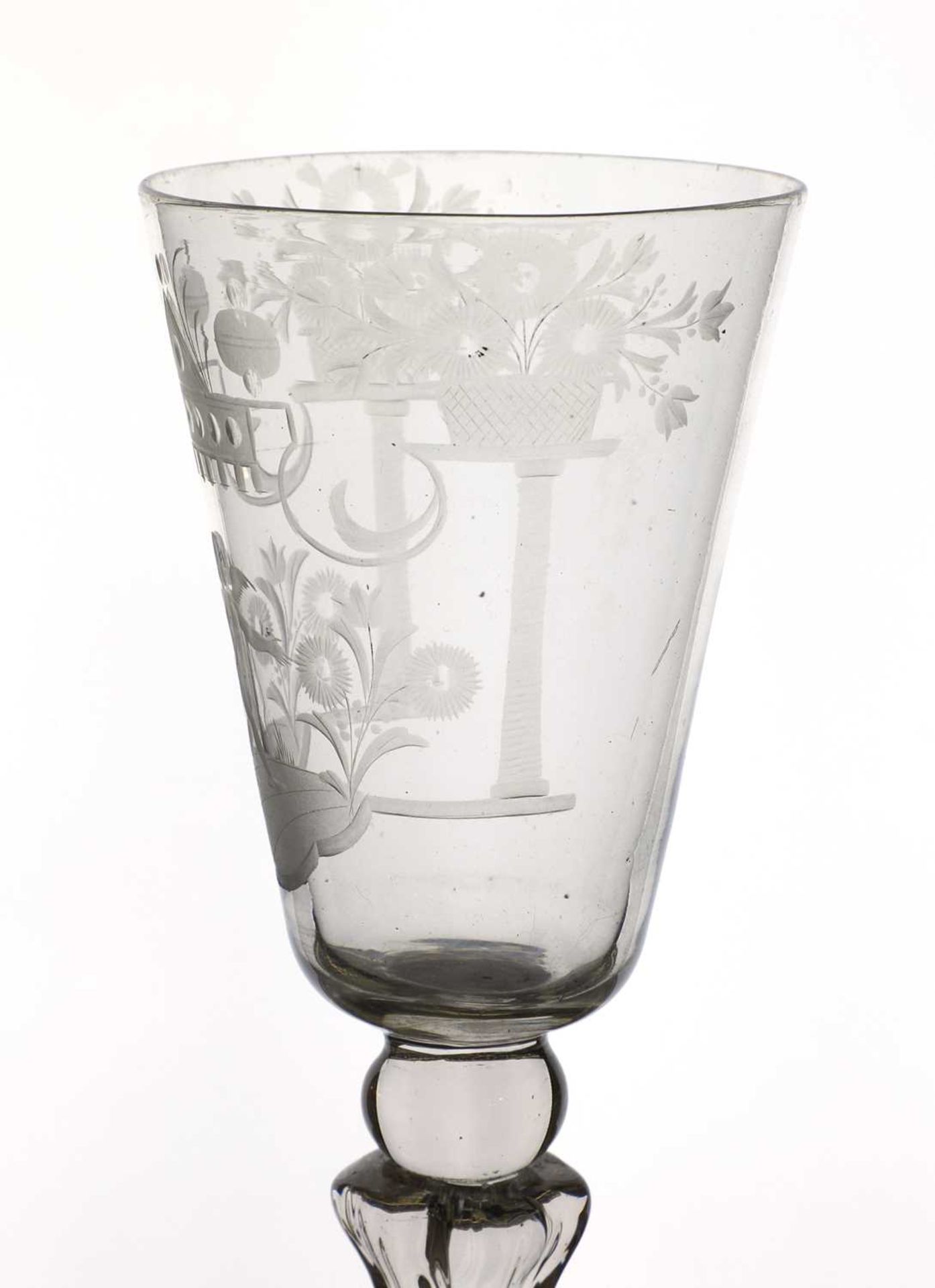 An engraved glass goblet, - Image 3 of 5