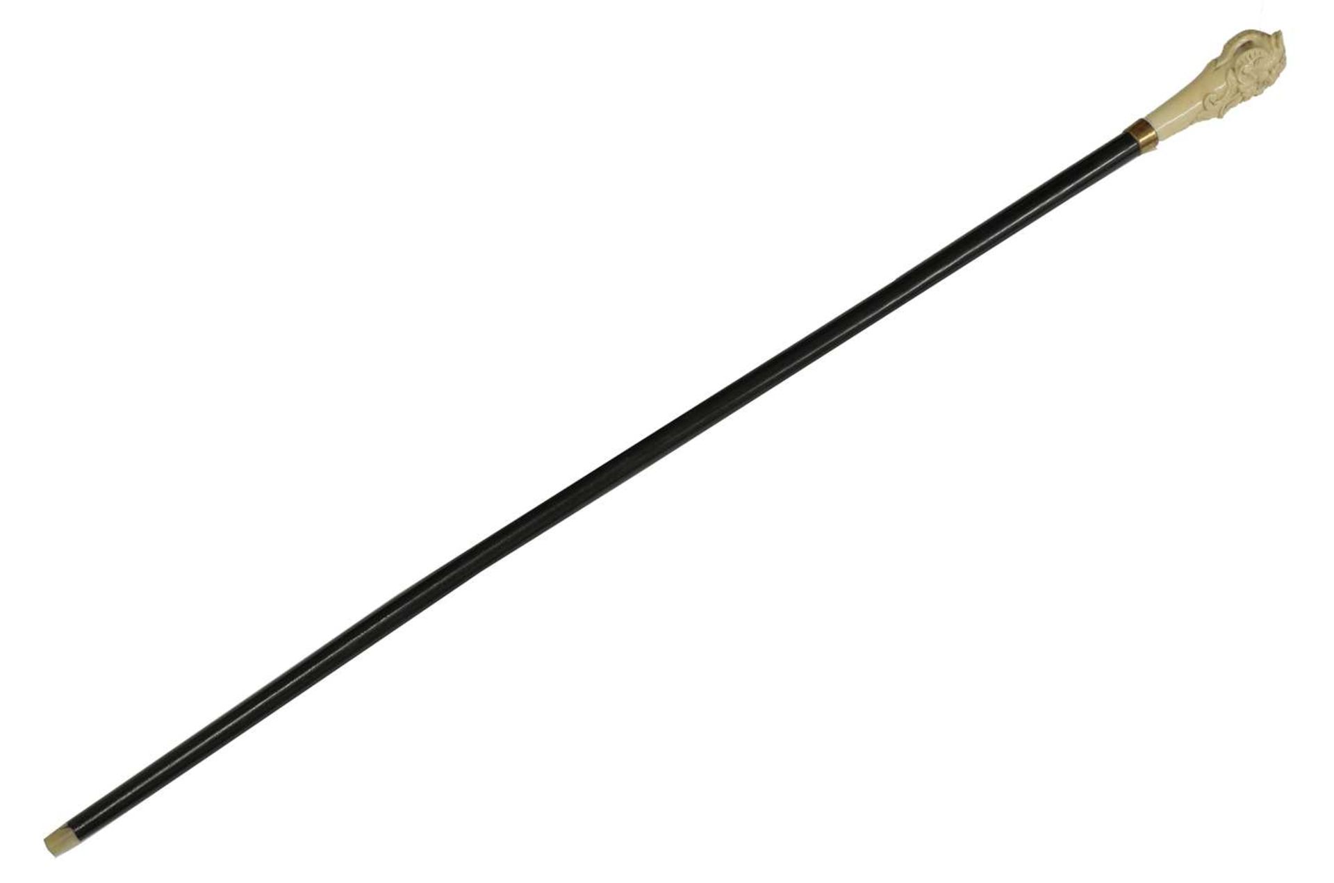 An ivory and ebonised walking stick, - Bild 3 aus 3