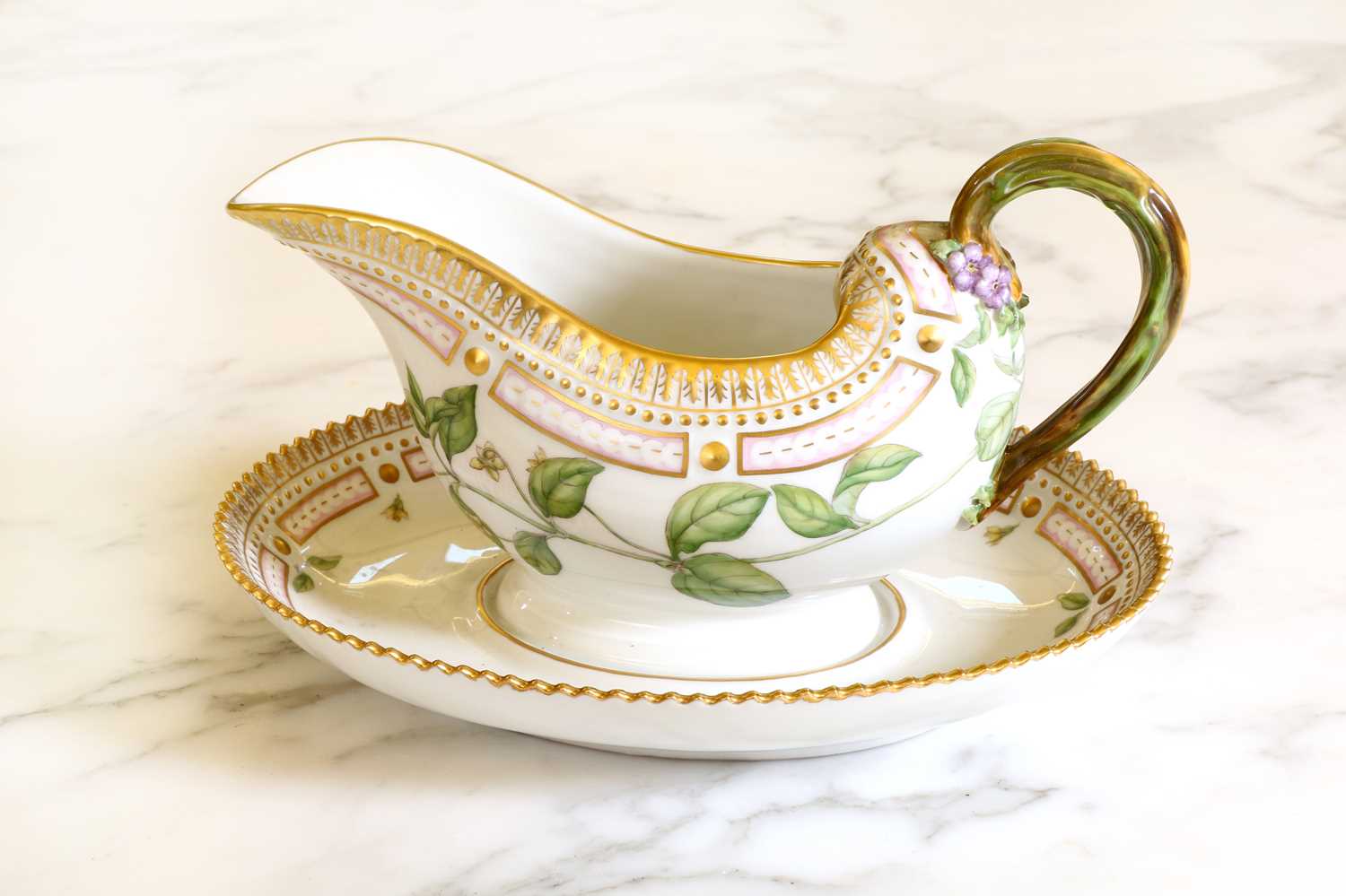 An extensive Royal Copenhagen 'Flora Danica' porcelain dinner service, - Bild 57 aus 139