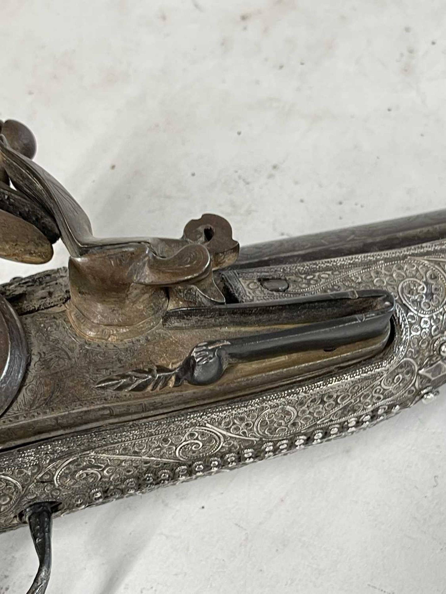 A Turkish silver-mounted flintlock pistol, - Bild 40 aus 45