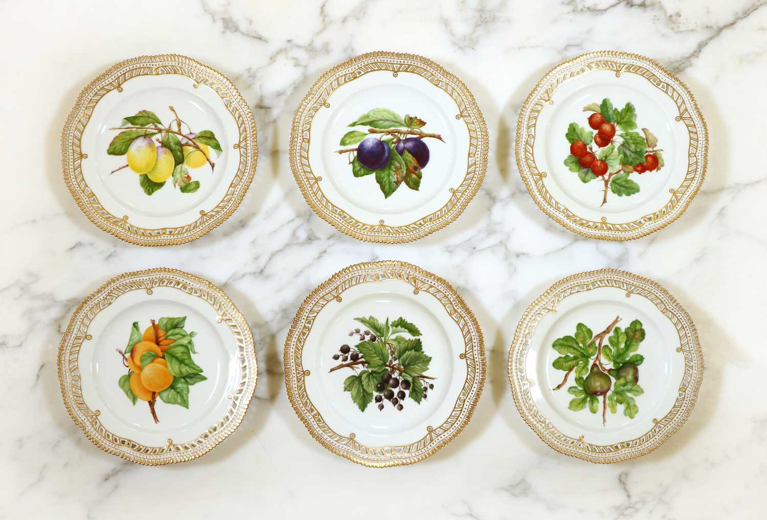 An extensive Royal Copenhagen 'Flora Danica' porcelain dinner service, - Bild 16 aus 139