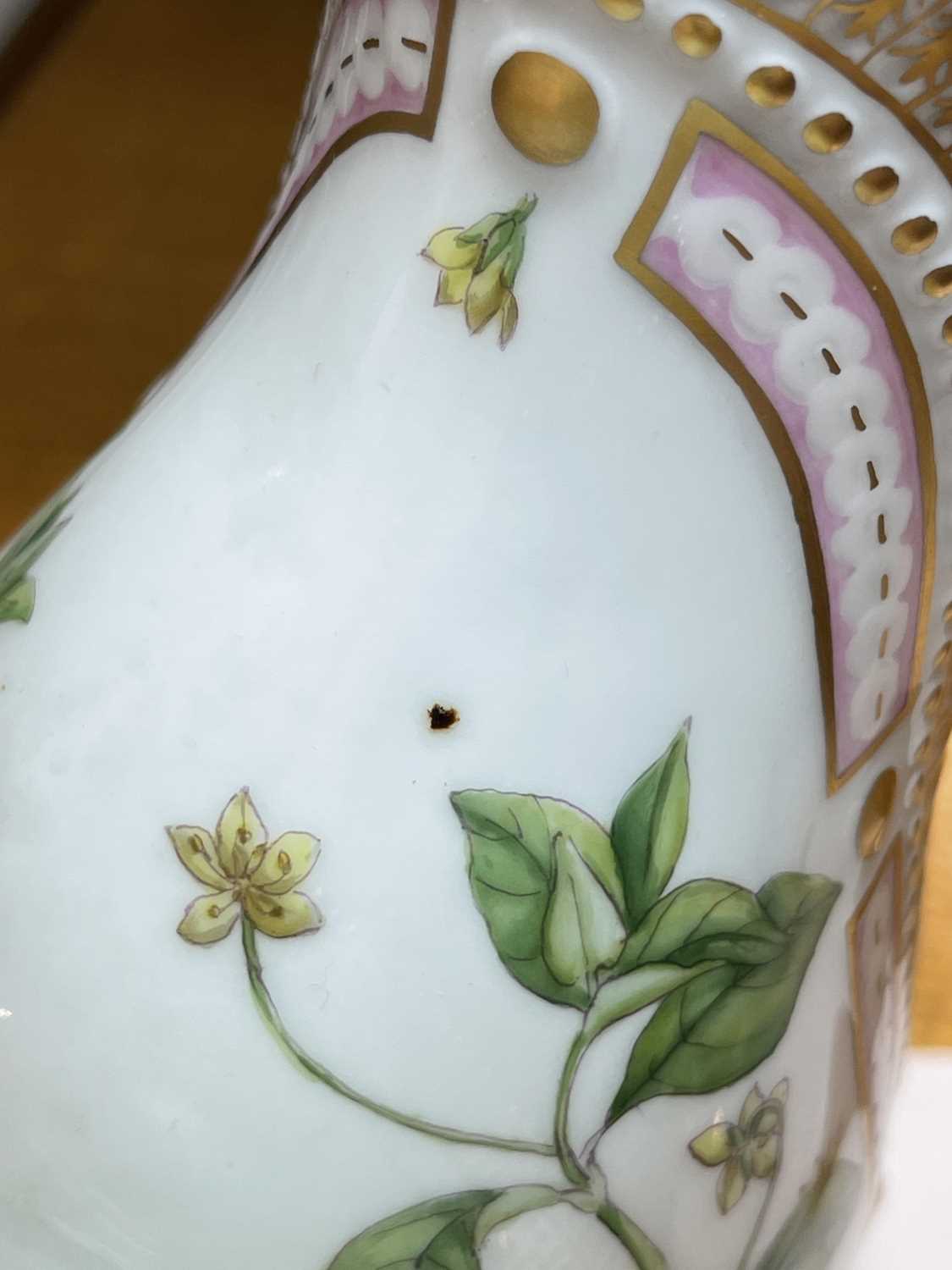 An extensive Royal Copenhagen 'Flora Danica' porcelain dinner service, - Bild 110 aus 139