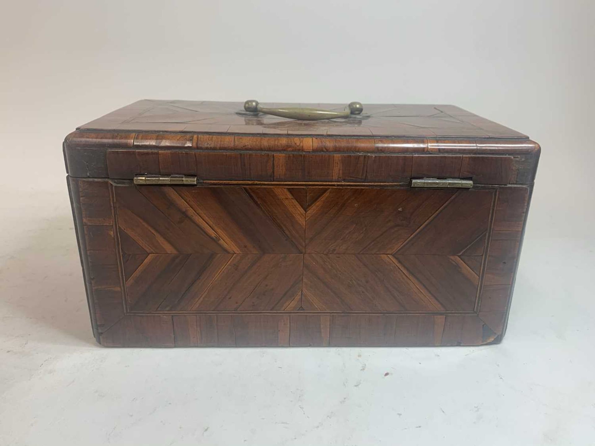 A laburnum tea caddy, - Bild 7 aus 18