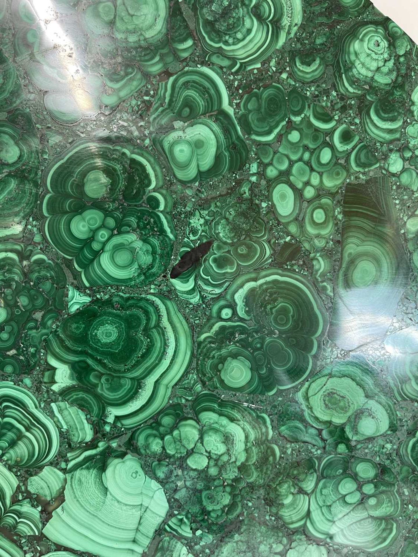 A near pair of malachite tabletops, - Image 30 of 55