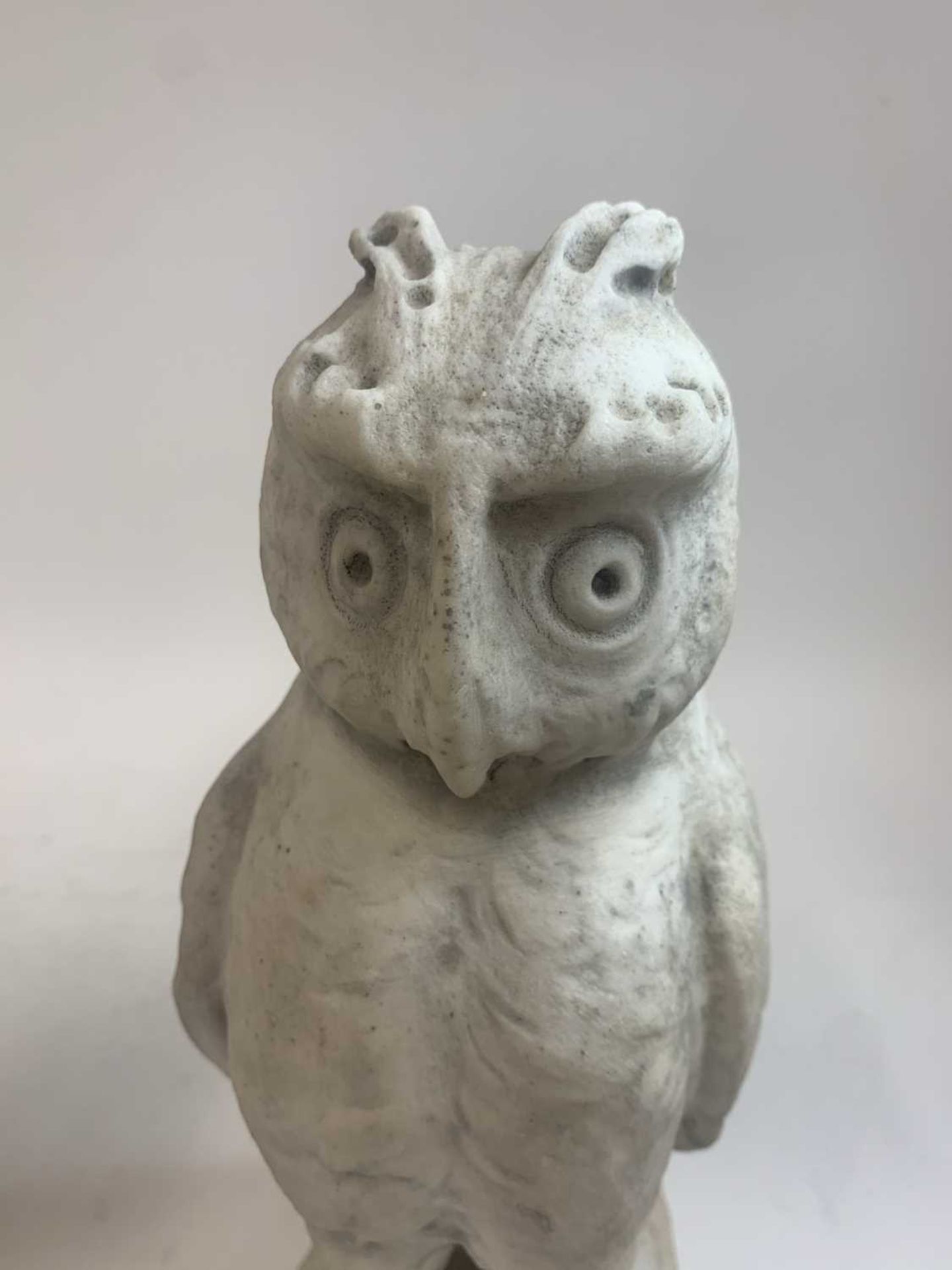 A pair of carved marble owls - Image 17 of 35