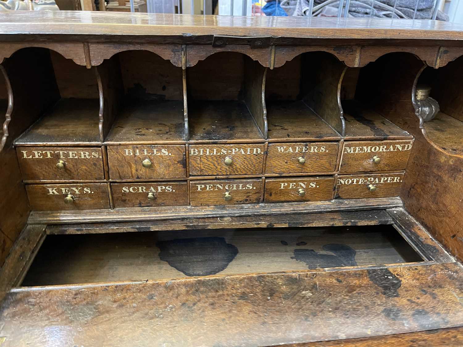 An oak bureau on stand, - Image 9 of 64