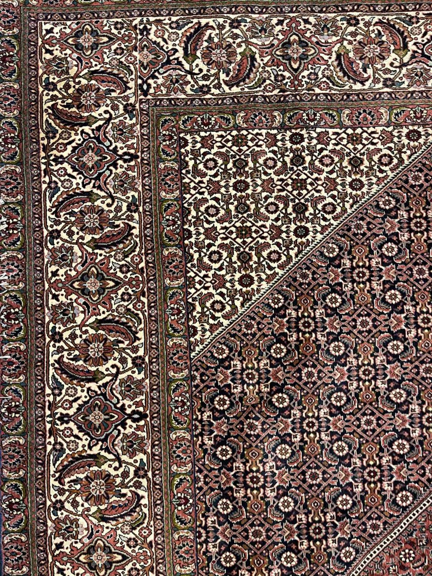 A Persian Hamadan carpet, - Image 6 of 15