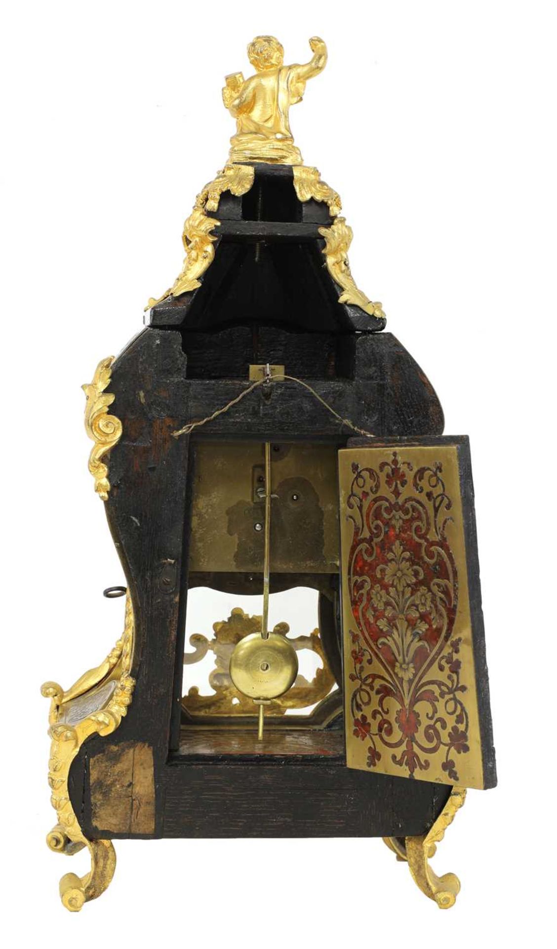 A French Louis XV tortoiseshell, brass and ormolu-mounted bracket clock, - Bild 7 aus 7
