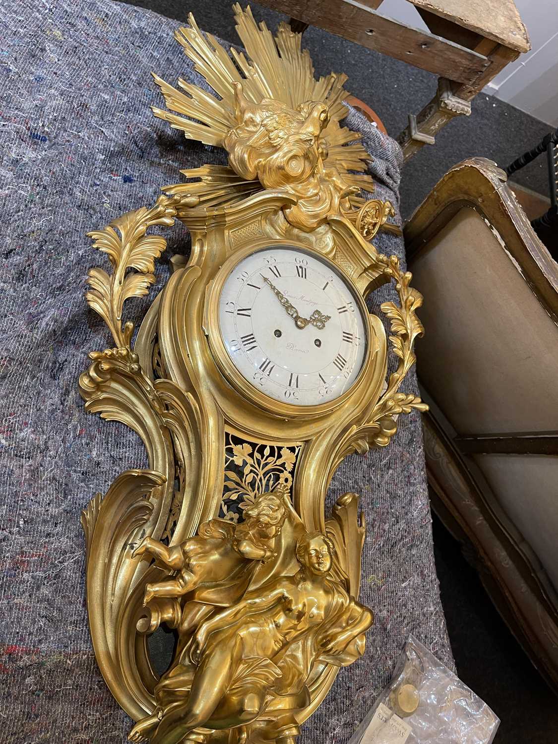 A large and impressive Louis XVI gilt-bronze cartel clock, - Bild 6 aus 40