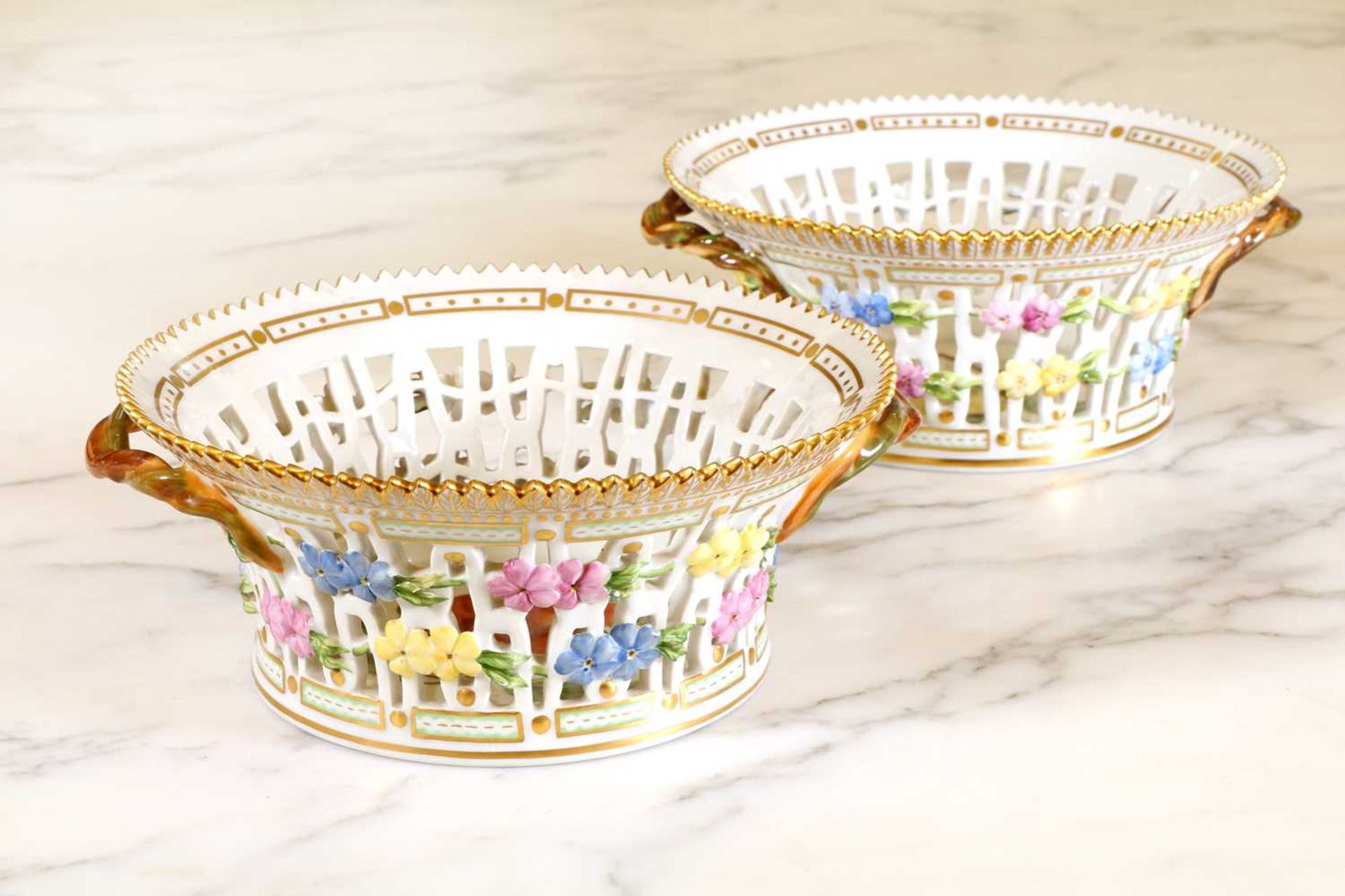 An extensive Royal Copenhagen 'Flora Danica' porcelain dinner service, - Image 34 of 139