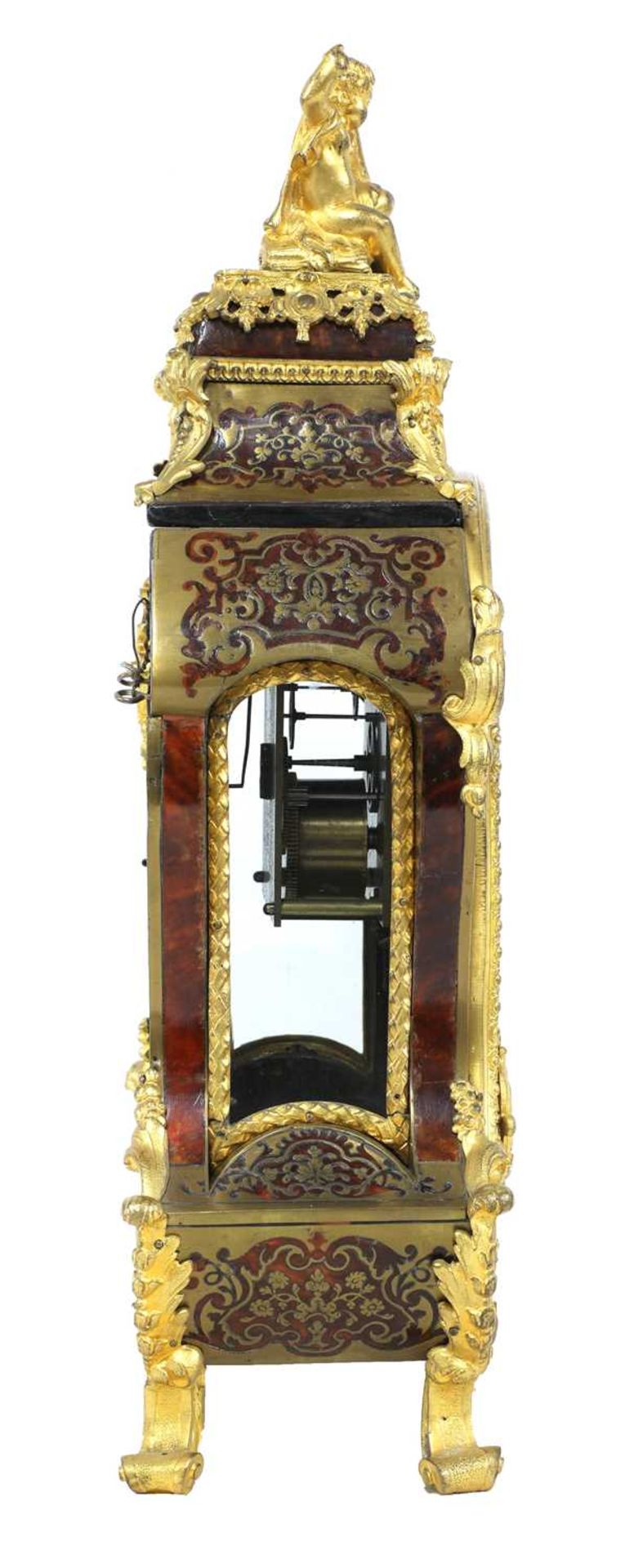 A French Louis XV tortoiseshell, brass and ormolu-mounted bracket clock, - Bild 4 aus 7