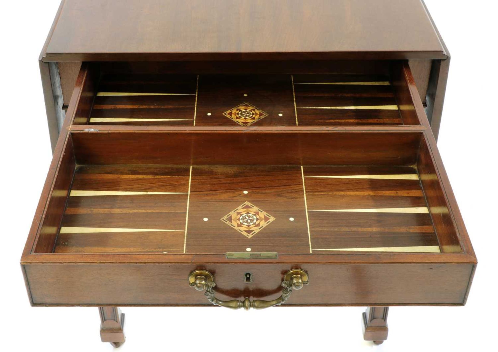 A George III Chippendale period mahogany Pembroke games table - Bild 6 aus 6