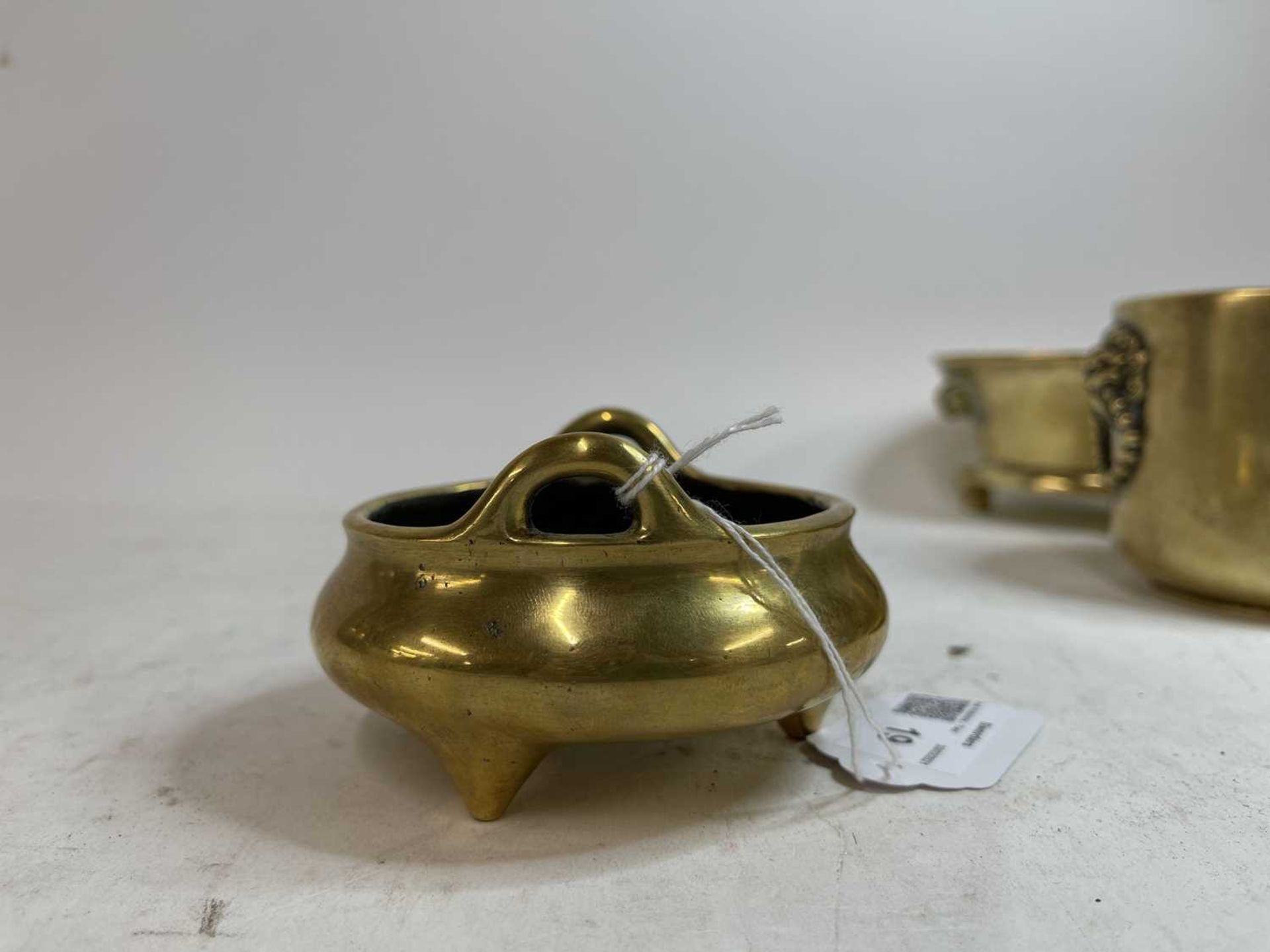 A Chinese bronze incense burner, - Image 7 of 27