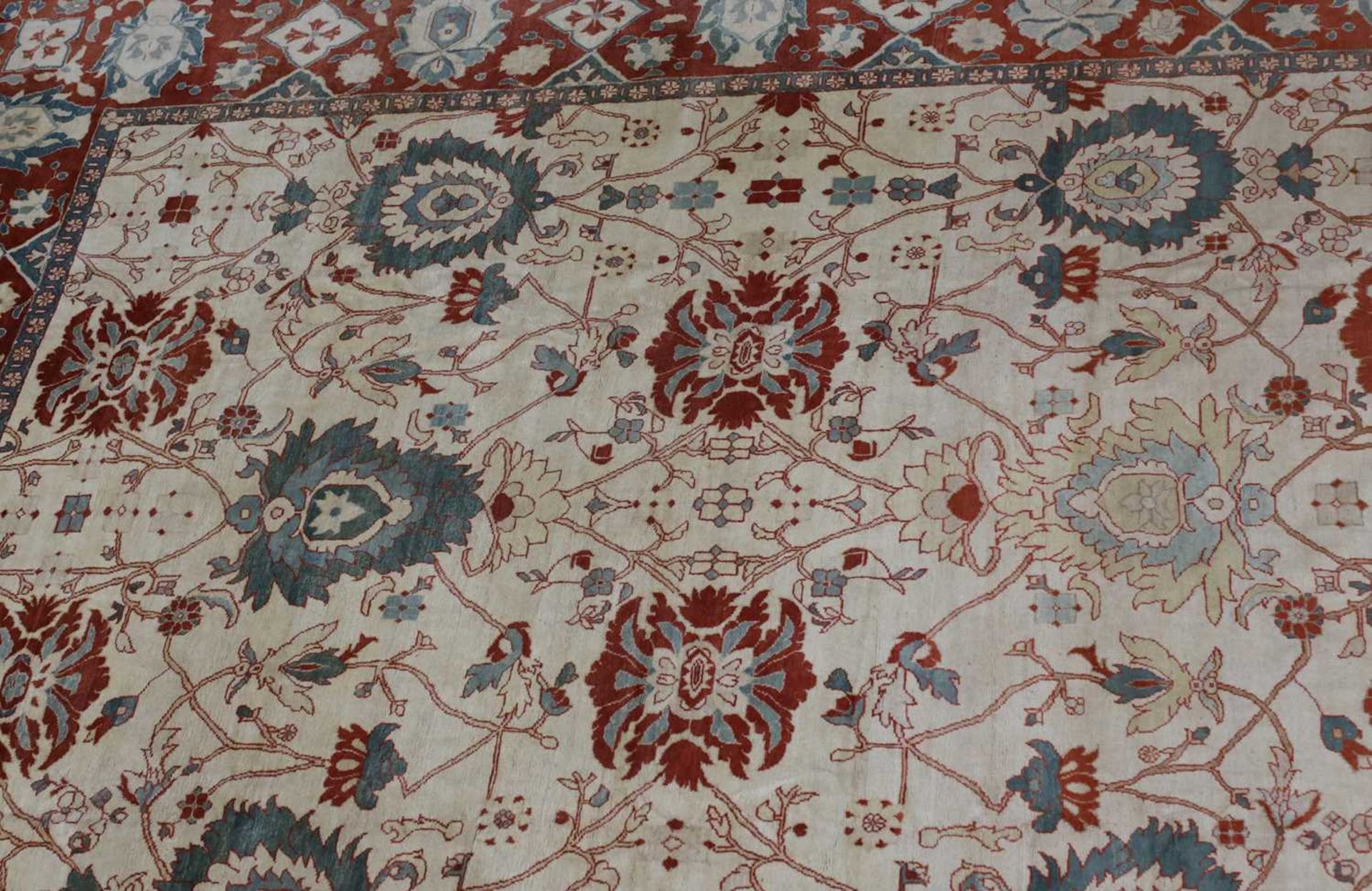 A large Persian Ziegler Sultanabad carpet, - Bild 8 aus 34