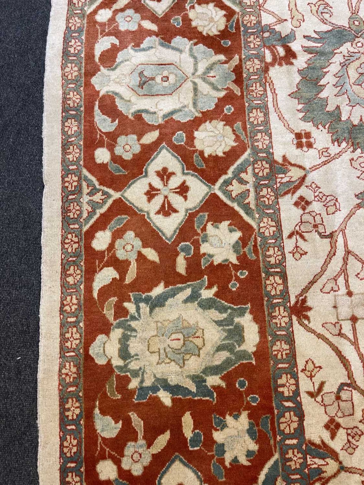 A large Persian Ziegler Sultanabad carpet, - Bild 26 aus 34