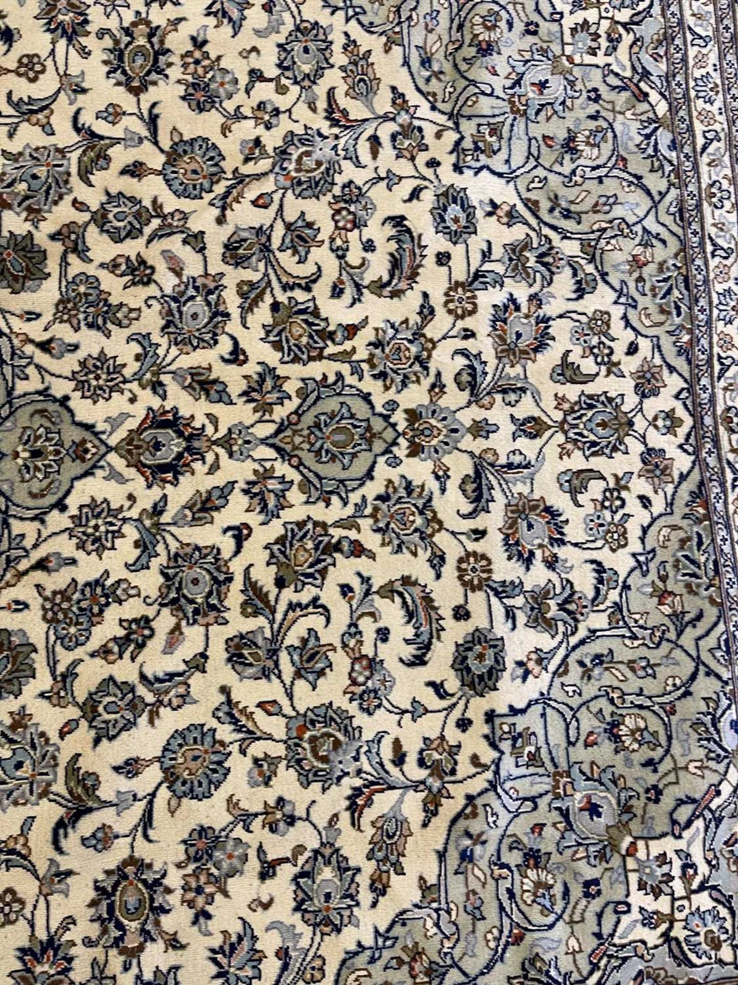 A Persian Kashan carpet, - Image 15 of 18