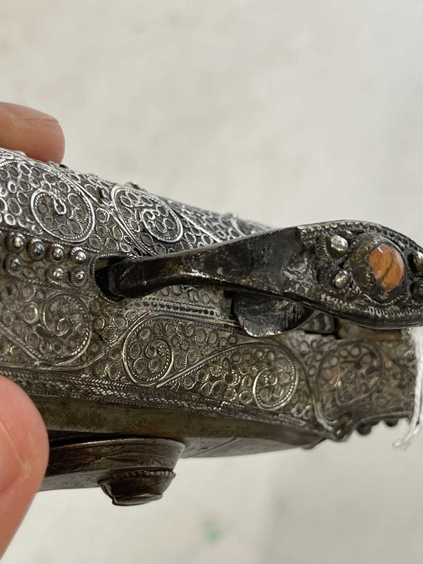 A Turkish silver-mounted flintlock pistol, - Bild 39 aus 45